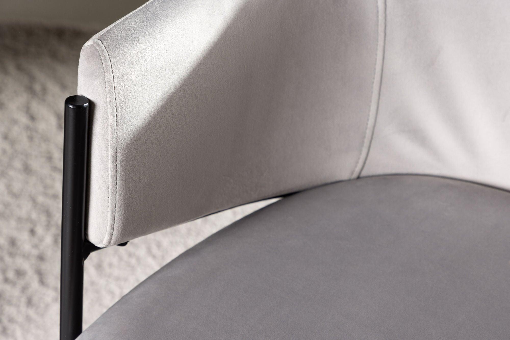 2er-Set Armlehnenstühle Evelina aus Samt - Hellgrau-Armlehnenstuhl-Venture Home-le canapé