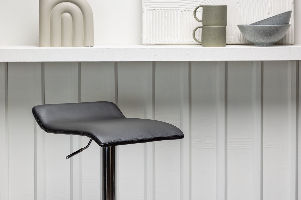 2er-Set Barhocker Jonna aus Kunstleder mit Kunstlederbezug - Schwarz-Barhocker-Venture Home-le canapé