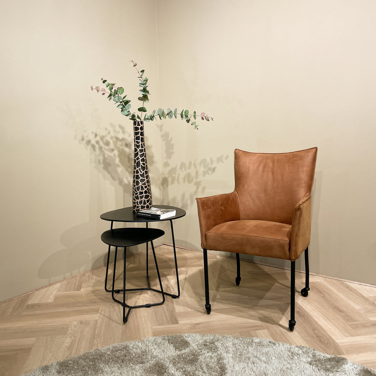 2er-Set Couchtische Ivy aus Massivholz - Schwarz-Couchtische-Livingfurn-le canapé