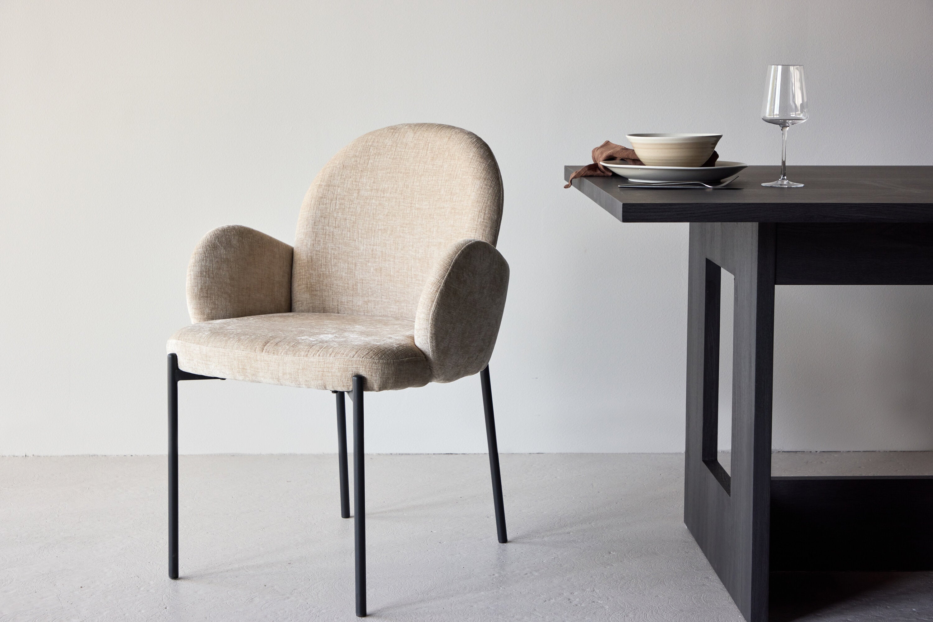 2er-Set Esszimmerstühle Blom mit Armlehnen - Beige - Venture Home - le canapé
