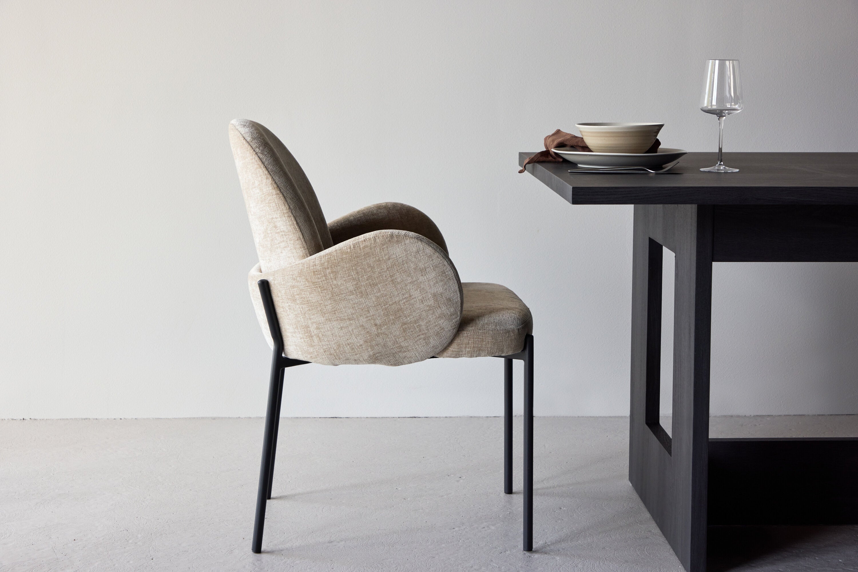 2er-Set Esszimmerstühle Blom mit Armlehnen - Beige - Venture Home - le canapé