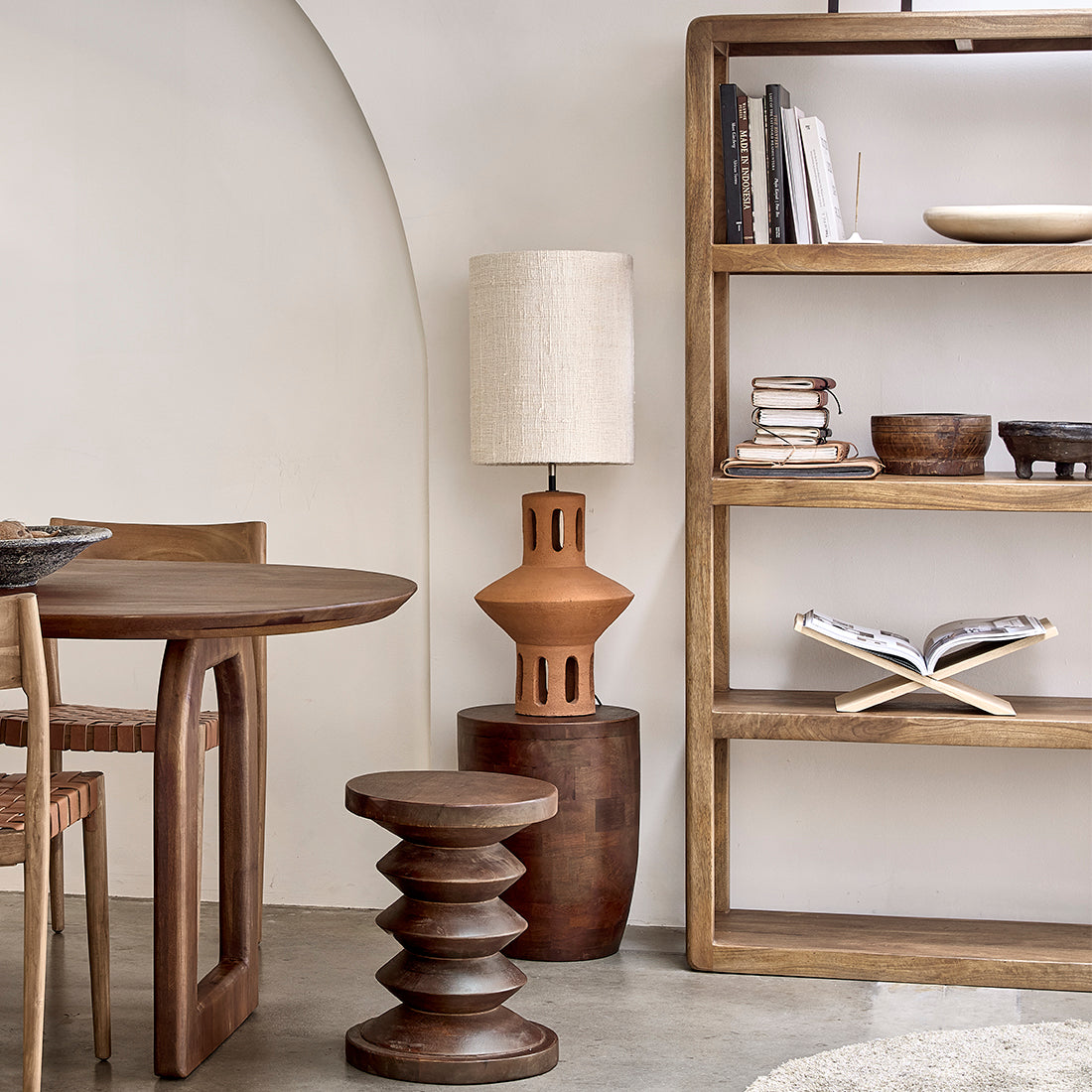 Regal Bullnose 177cm aus Massivholz mit 5 Fachböden - Braun