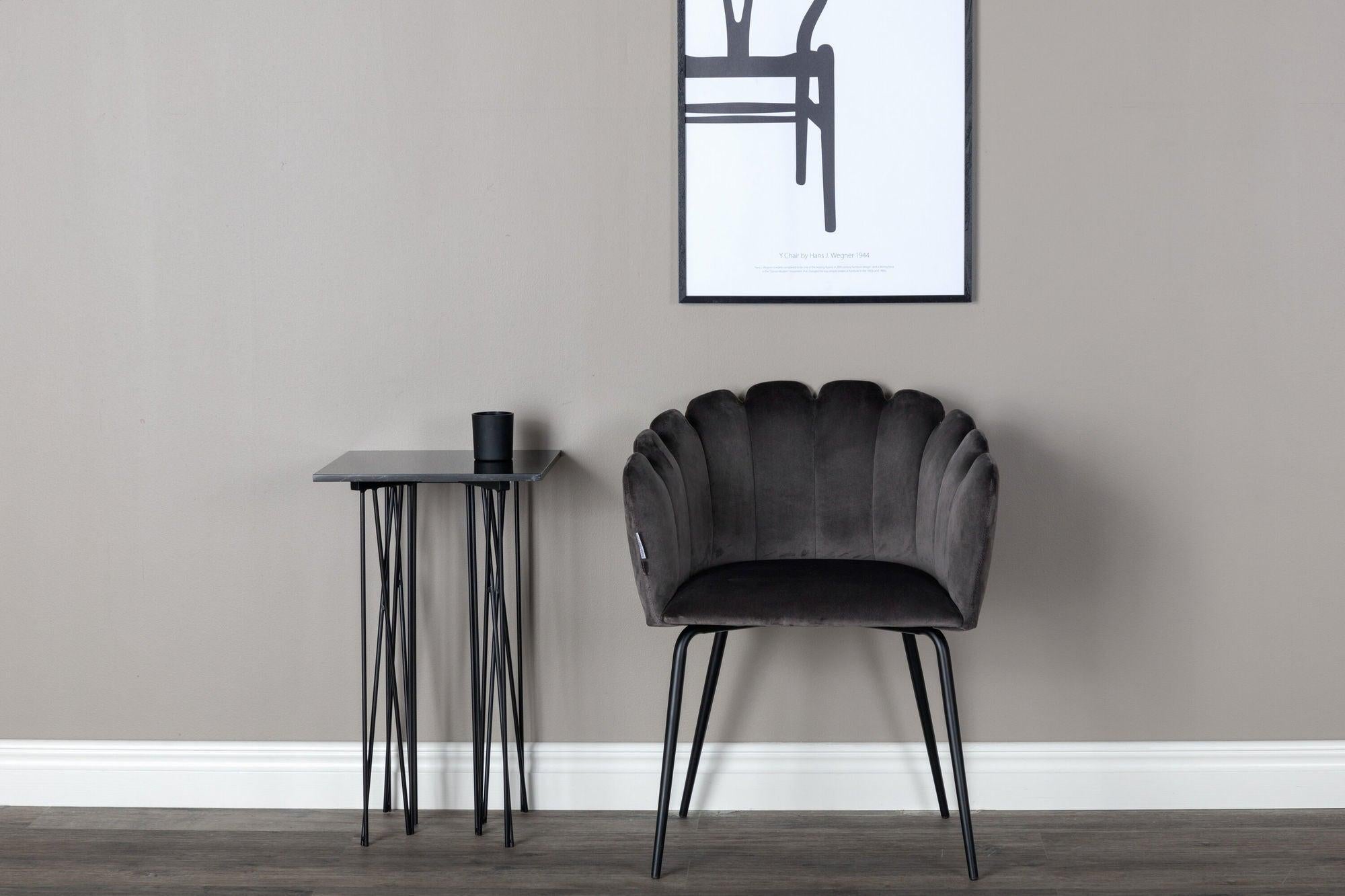 Armlehnenstuhl Limhamn aus Samt - Grau-Armlehnenstuhl-Furniture Fashion-le canapé