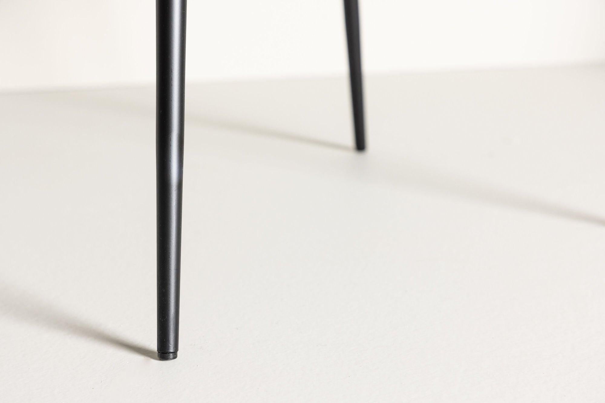 Armlehnenstuhl Limhamn aus Samt - Schwarz-Armlehnenstuhl-Furniture Fashion-le canapé