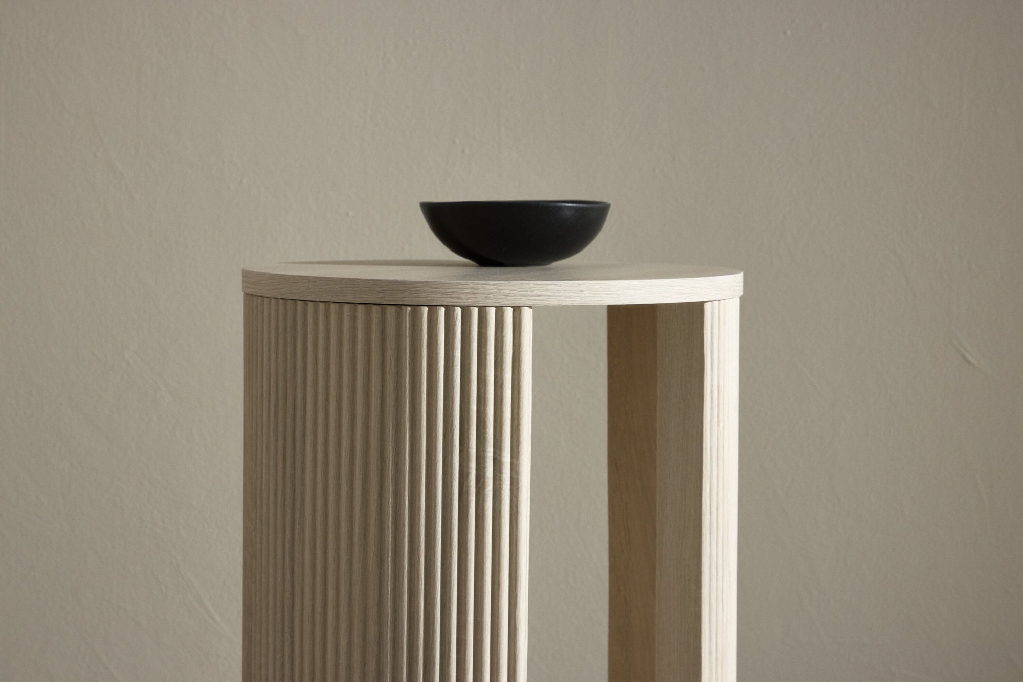 Beistelltisch Bristol Ø40cm - Cremeweiß-Beistelltisch-Venture Home-le canapé