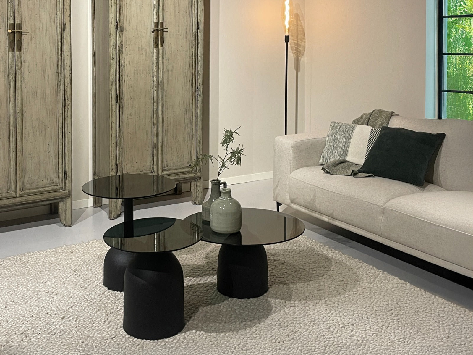Beistelltisch Isa mit Glasplatte Ø50cm - Schwarz-Beistelltische-Livingfurn-le canapé