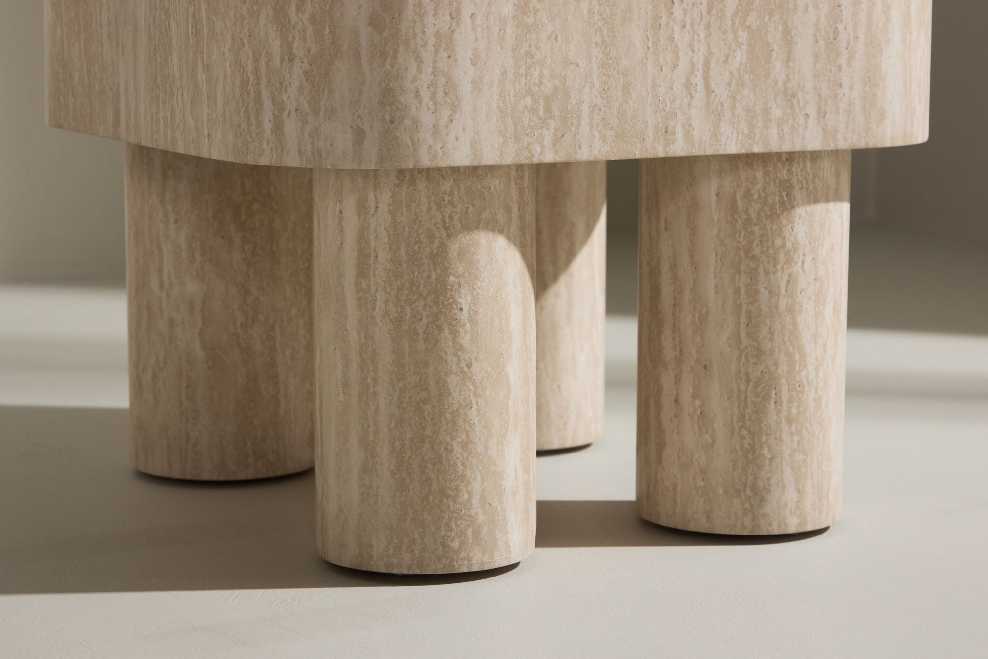 Beistelltisch Klirou - Beige-Beistelltisch-Venture Home-le canapé
