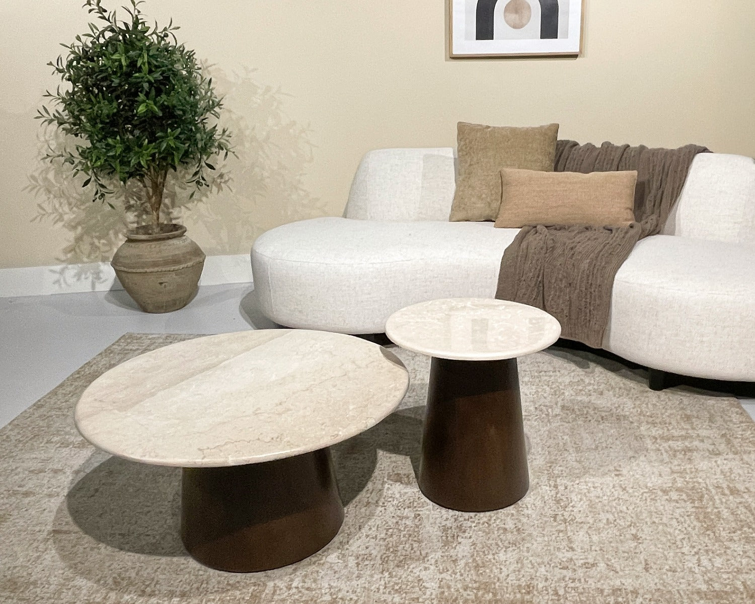 Couchtisch Bottecino aus Mangoholz Ø75cm - Beige/Braun-Couchtische-Livingfurn-le canapé
