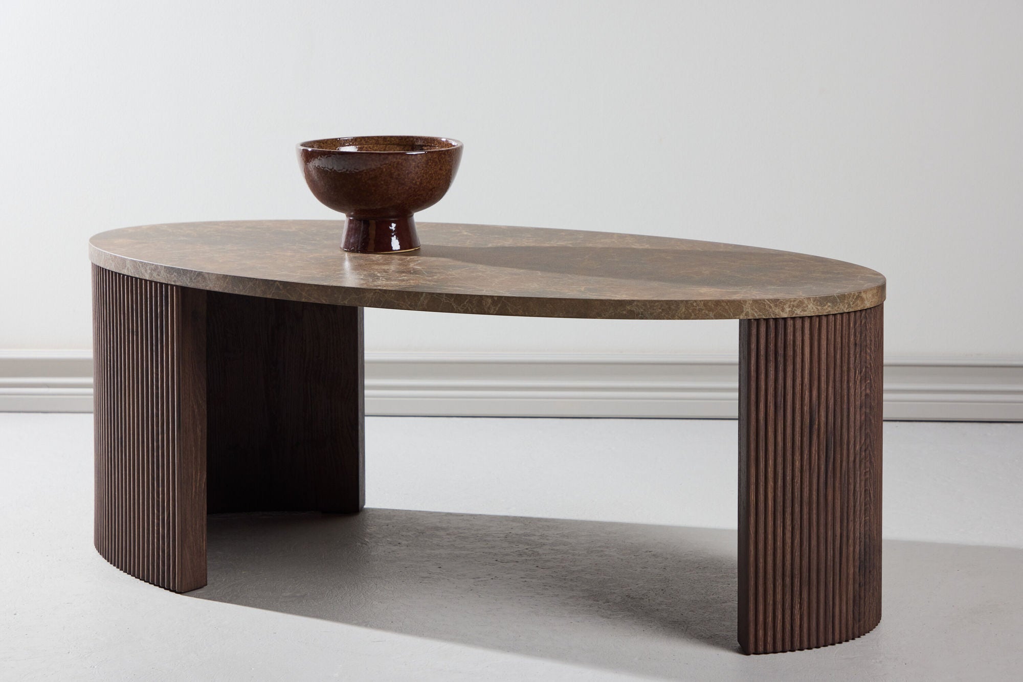 Couchtisch Bristol Oval 120*60cm - Dunkelbraun & Steinoptik-Couchtisch-Venture Home-le canapé