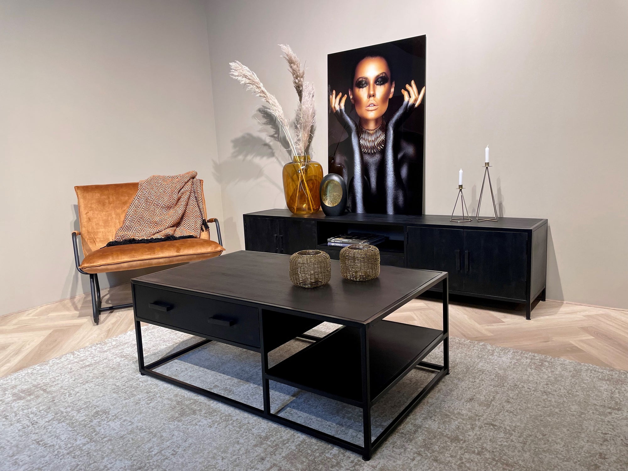 Couchtisch Kala aus Mangoholz 120*70cm - Schwarz-Couchtische-Livingfurn-le canapé