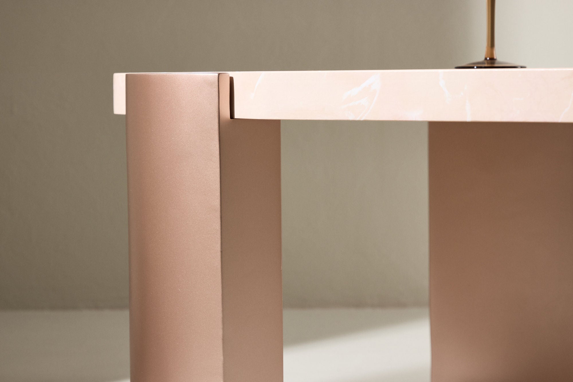 Couchtisch Kres - Gold/ Pink/ Marmoroptik-Couchtische-Venture Home-le canapé