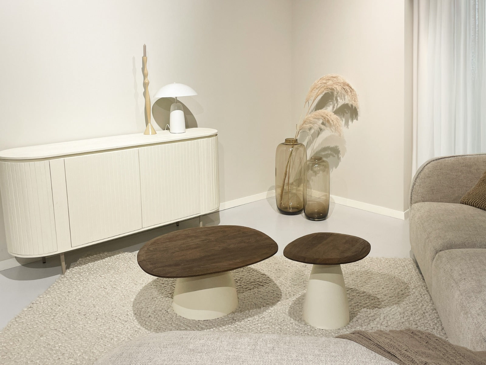 Couchtisch Marron aus Mangoholz - Braun-Couchtische-Livingfurn-le canapé