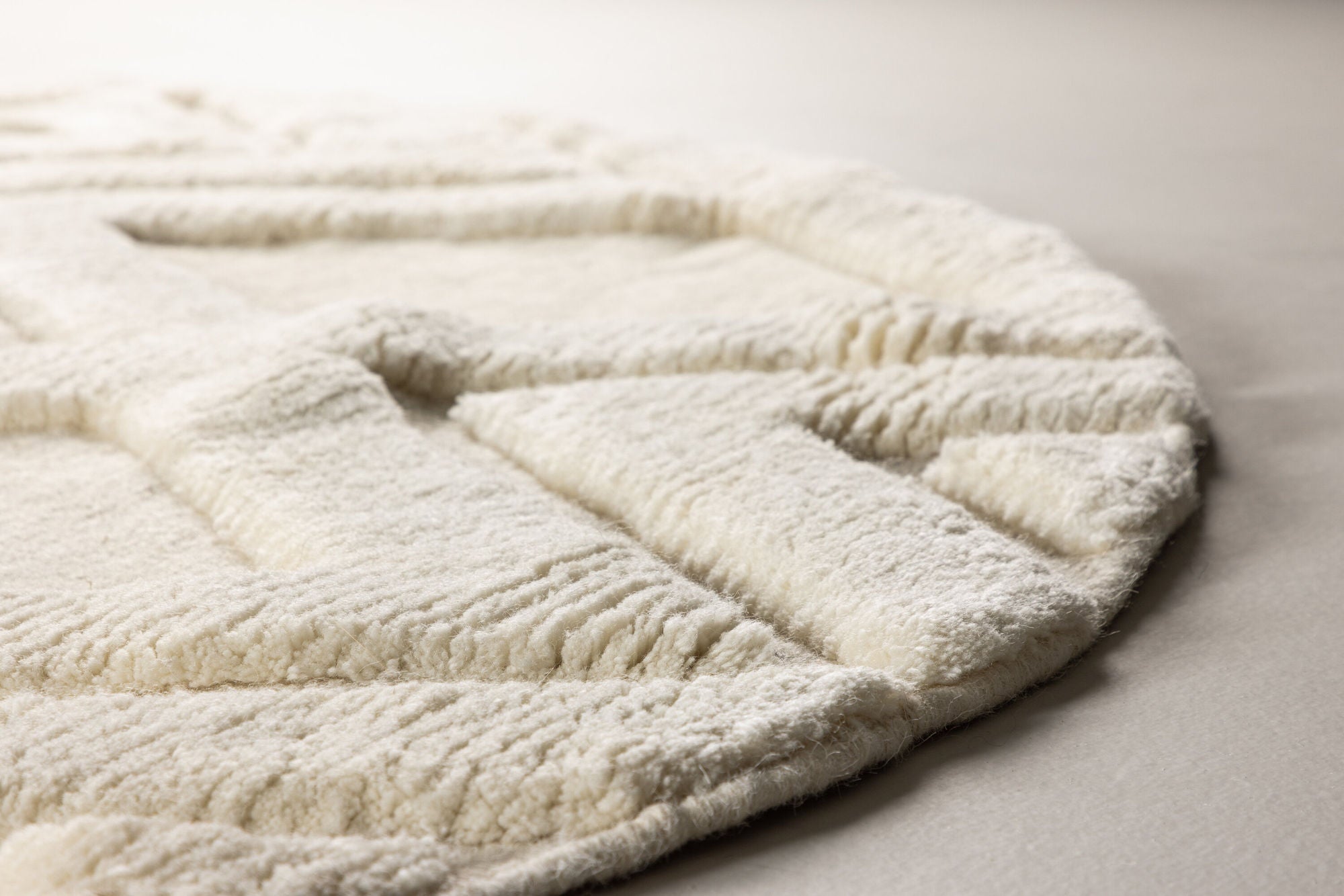 Teppich Dahlia rund 200*200 -White-Teppich-le canapé