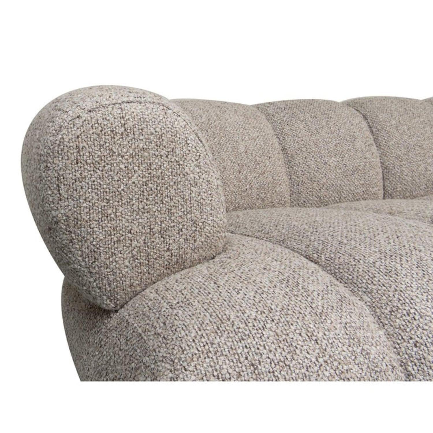 Ecksofa New York als 4-Sitzer aus Bouclé - Longchair rechts - Sand-Ecksofa-Pole to Pole-le canapé