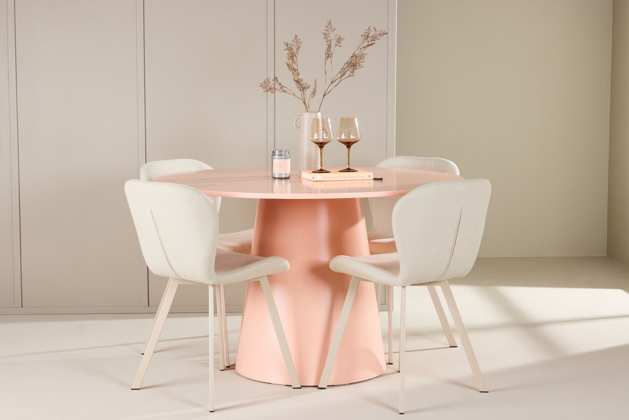 Essgruppe Esstisch Lanzo Ø120cm mit Stühlen Lilja - Pfirsich/Beige-Essgruppe Rund-Venture Home-le canapé