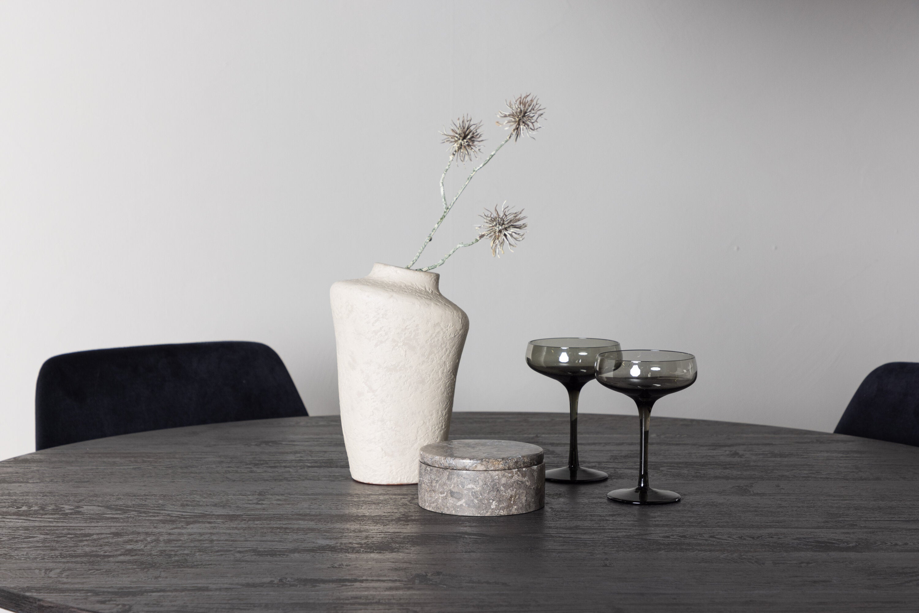 Essgruppe Esstisch Lanzo Ø120cm mit Stühlen Night - Schwarz-Essgruppen-Venture Home-le canapé
