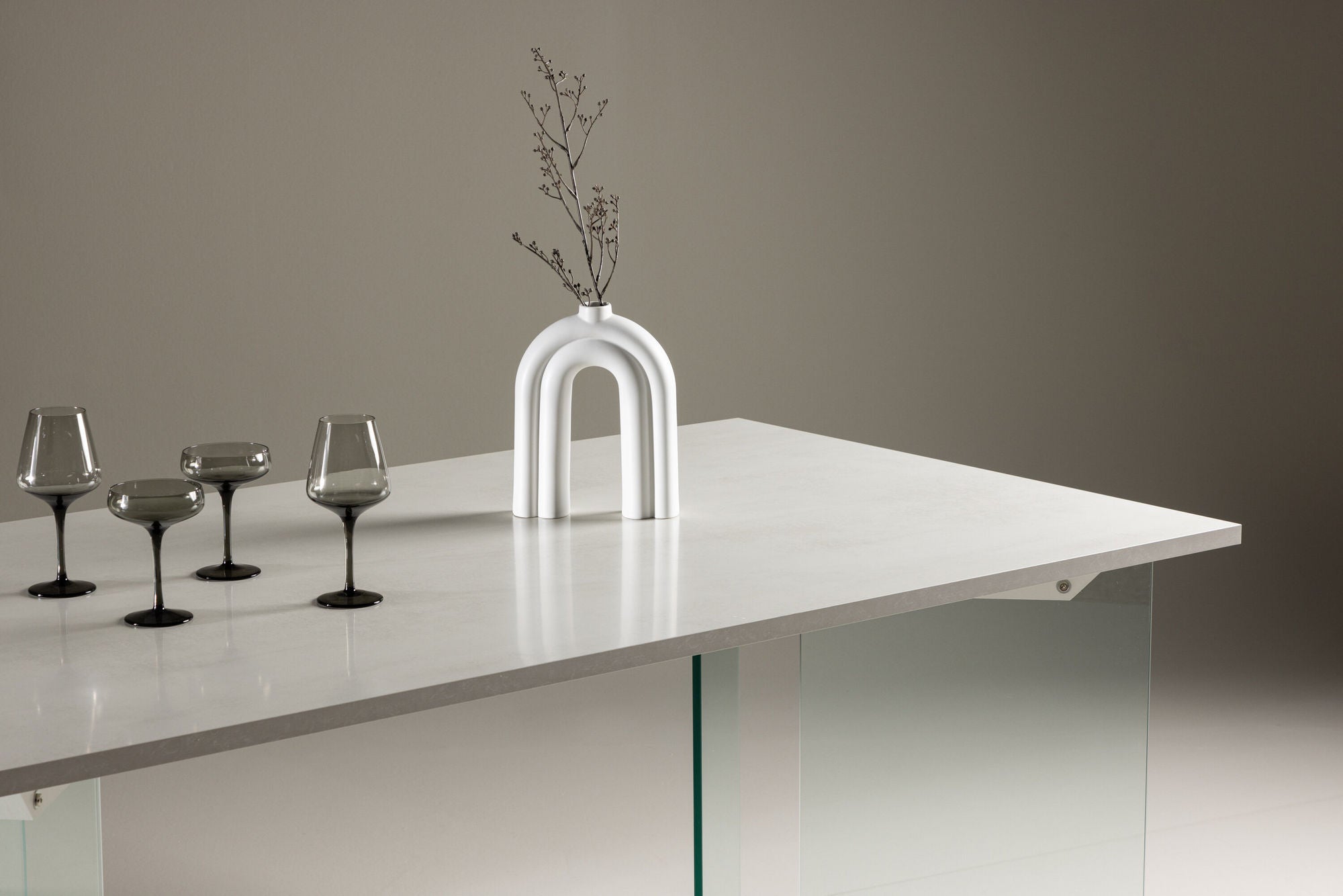 Esstisch Ester aus Holzwerkstoff mit Glasfüßen - Weiß-Esstisch Rechteckig-Venture Home-le canapé