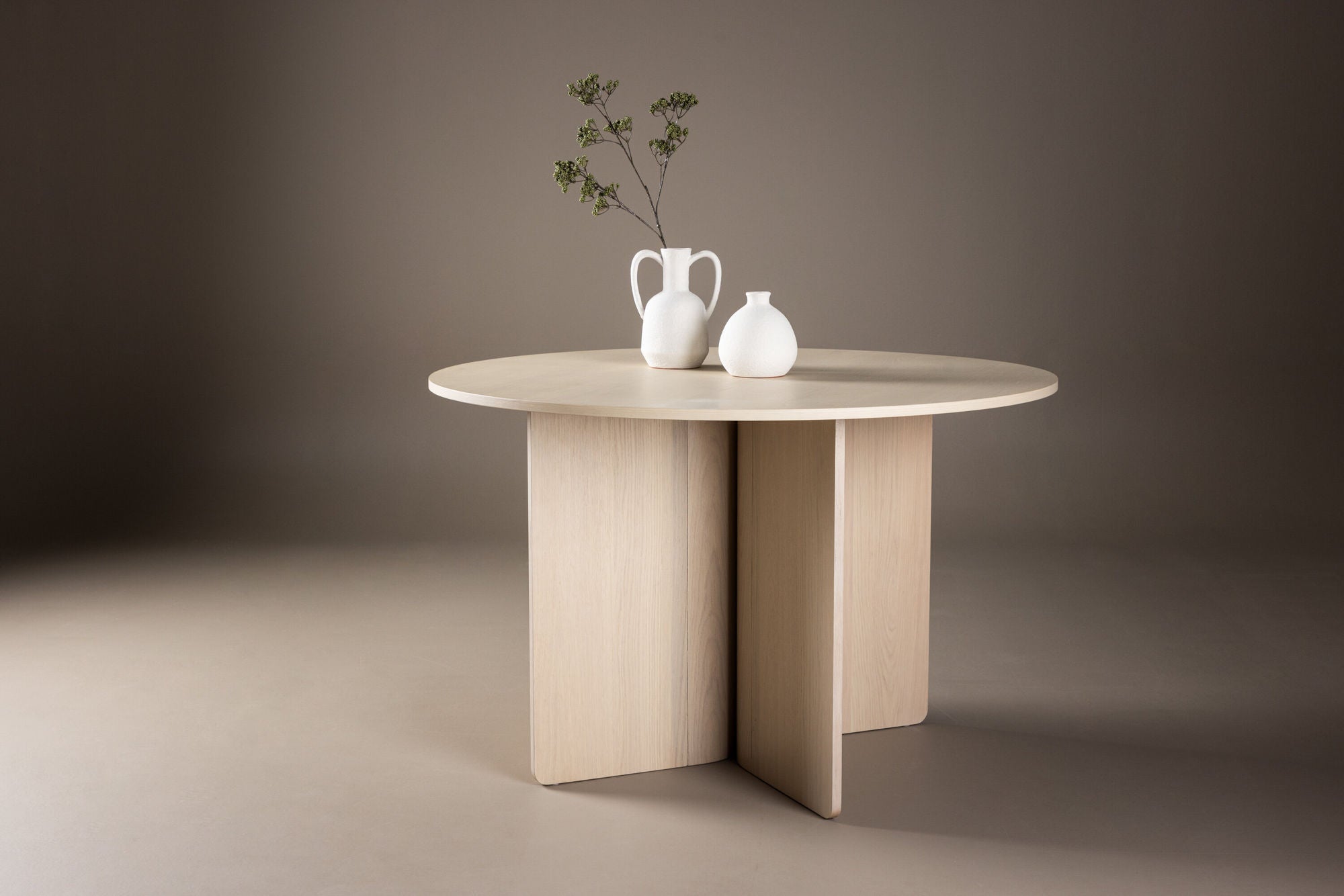 Vind Tyresö Dining Table ø120 - Whitewash /-Vind-le canapé