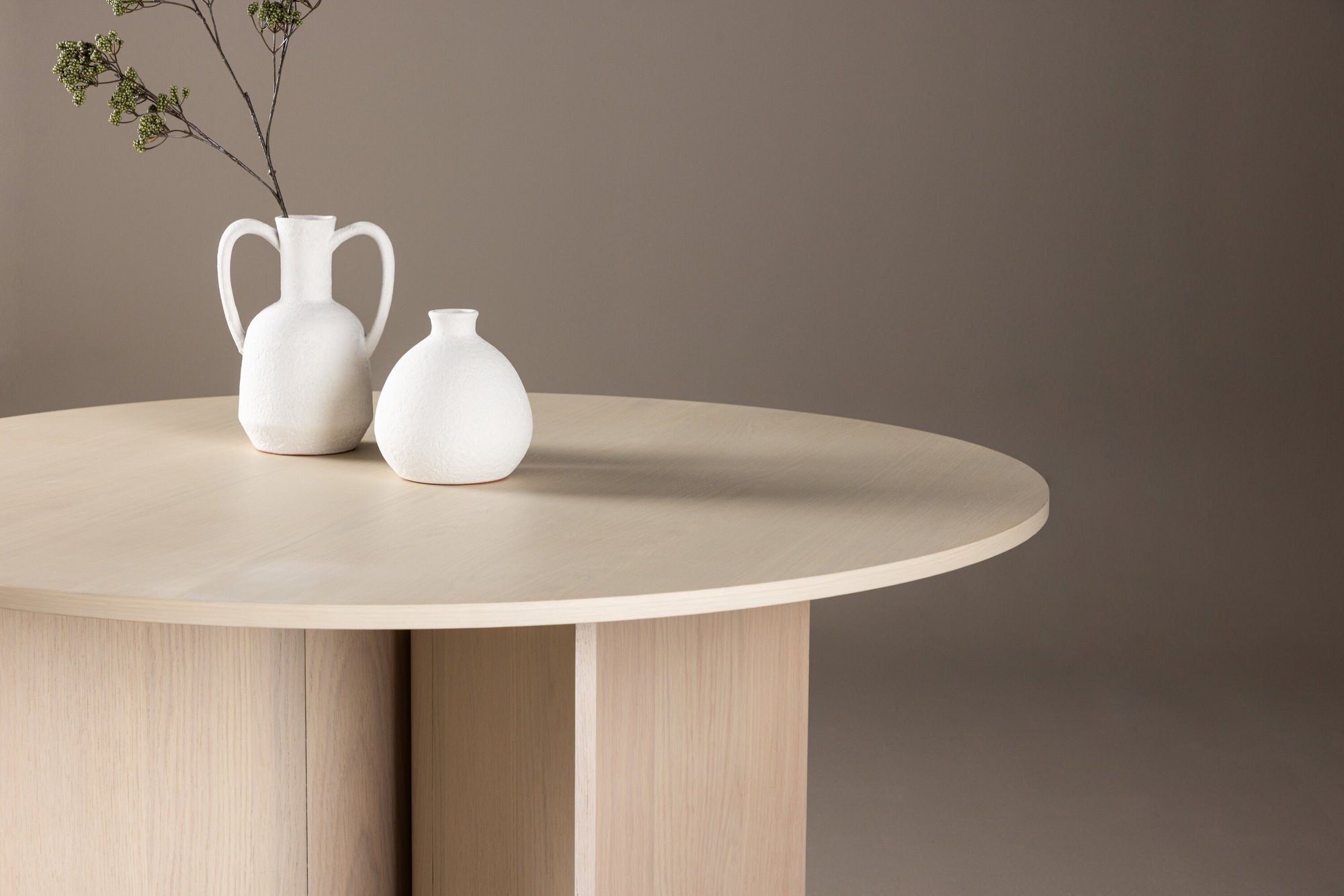 Vind Tyresö Dining Table ø120 - Whitewash /-Vind-le canapé