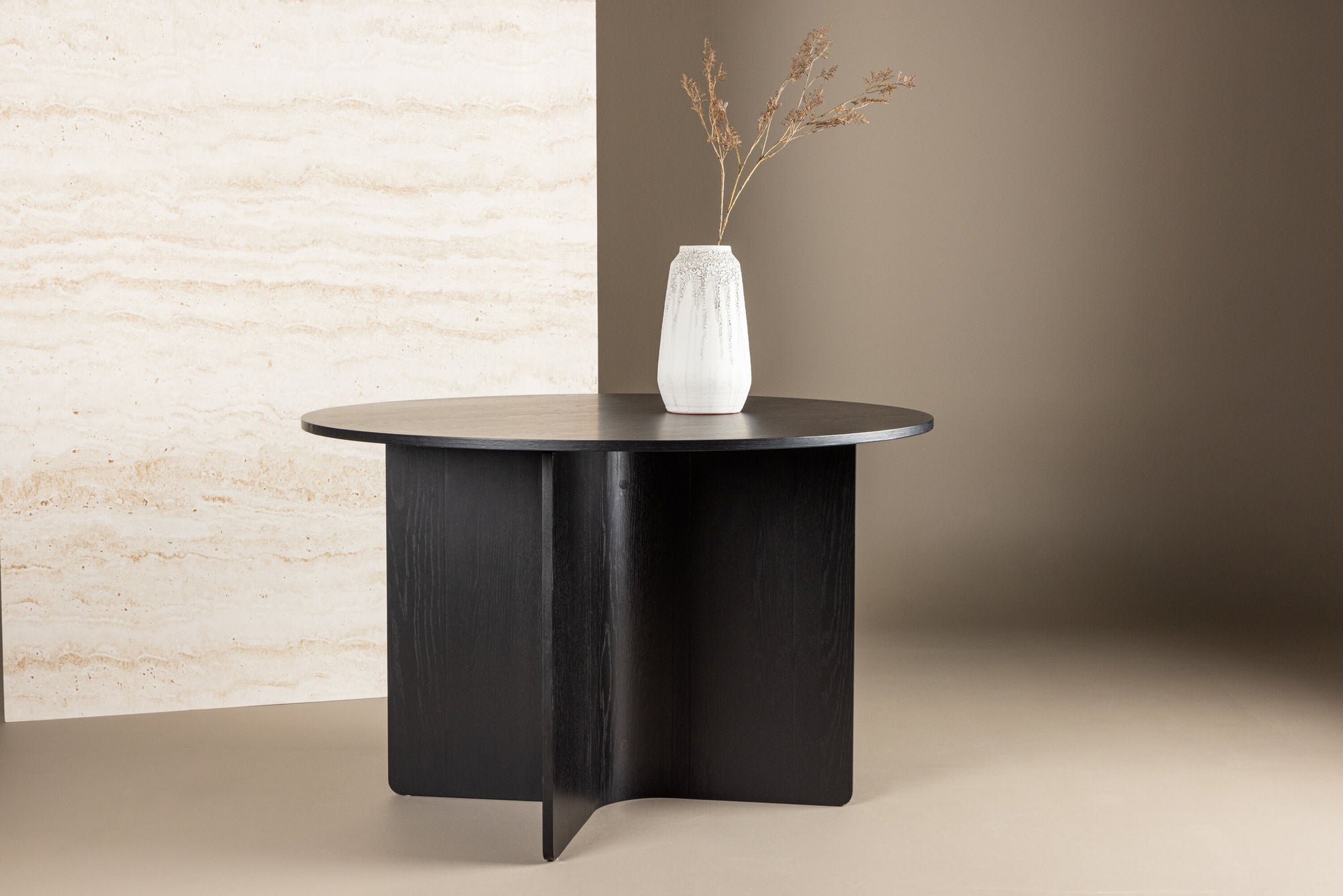 Vind Tyresö Dining Table ø120 - Black /-Vind-le canapé