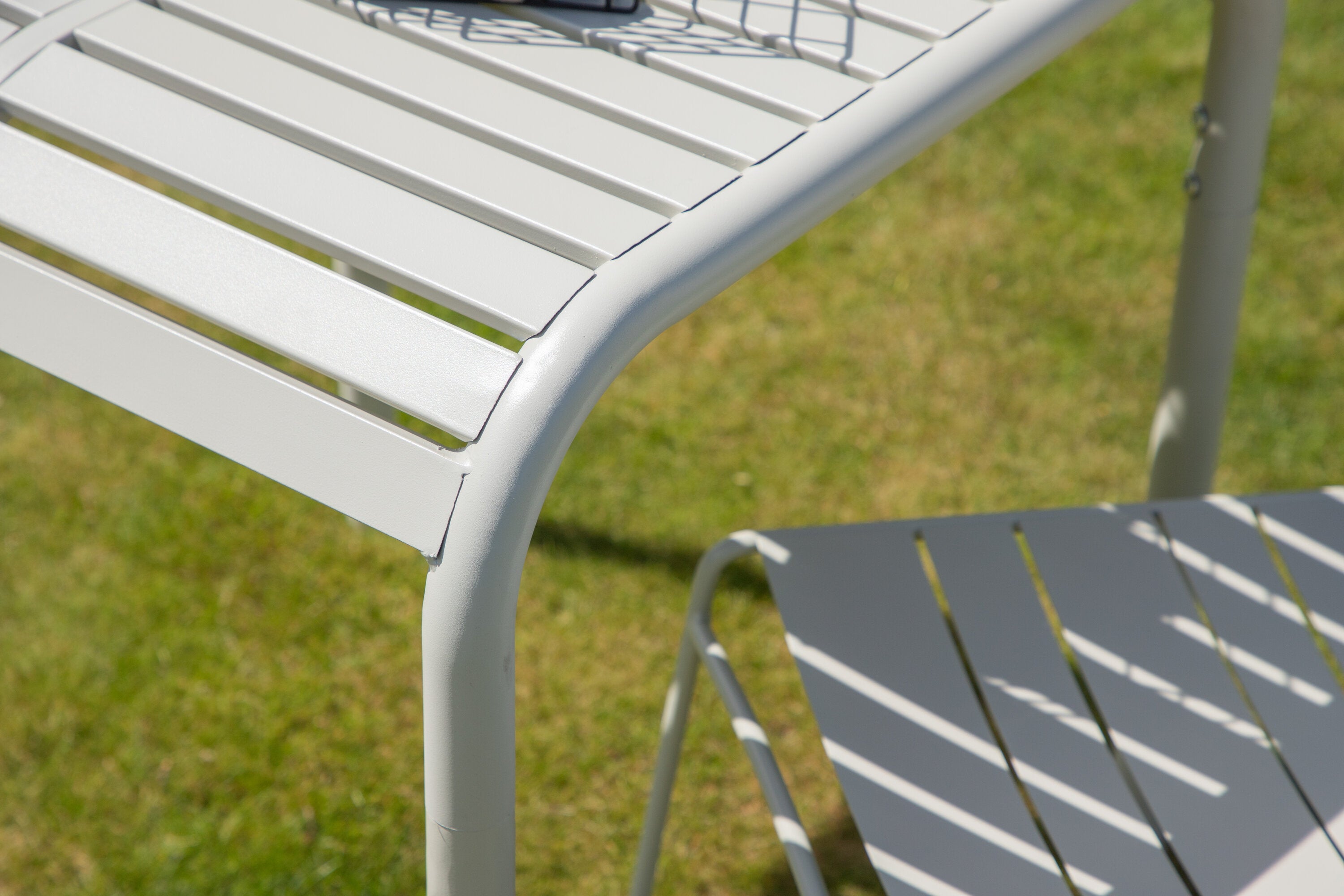 Gartentisch Borneo 70x70cm aus Metall - Beige-Esstische Outdoor-Venture Home-le canapé