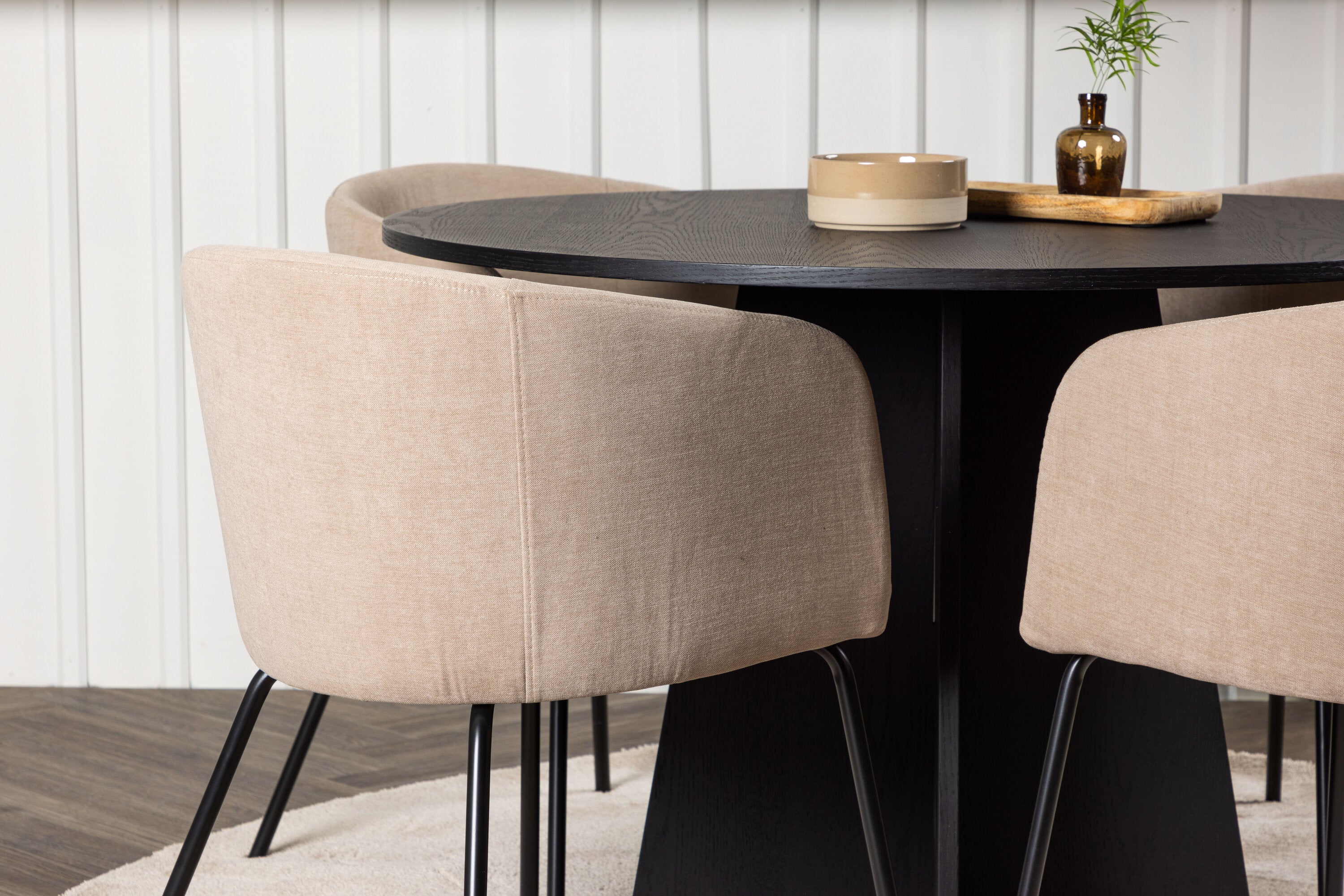 Essgruppe Esstisch Bootcut Ø110cm mit Stühlen Berit - Beige - Venture Home - le canapé