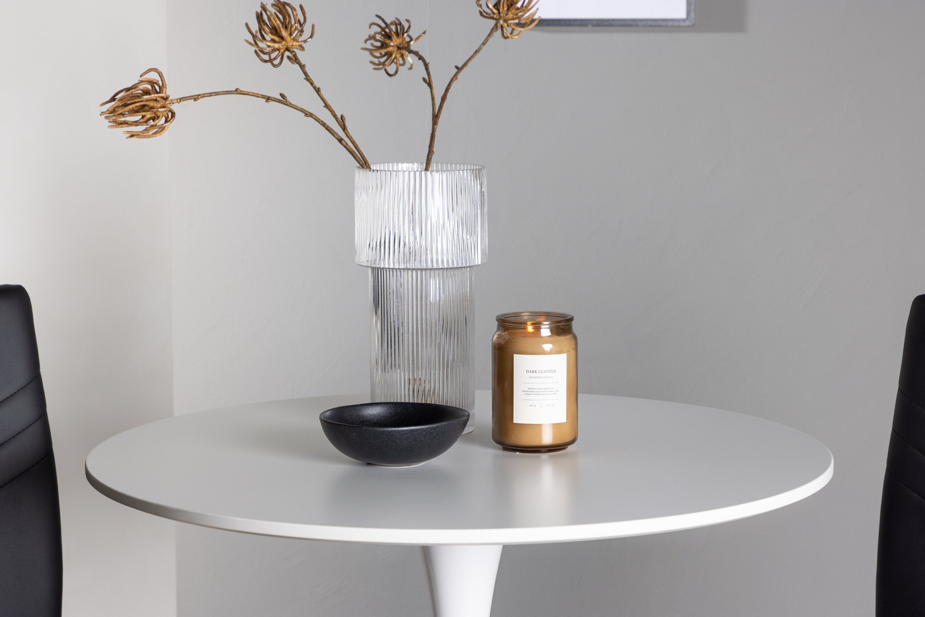Essgruppe Esstisch Hamden ⌀80 mit Stühlen Lily mit Kunstledersitz - Schwarz - Venture Home - le canapé