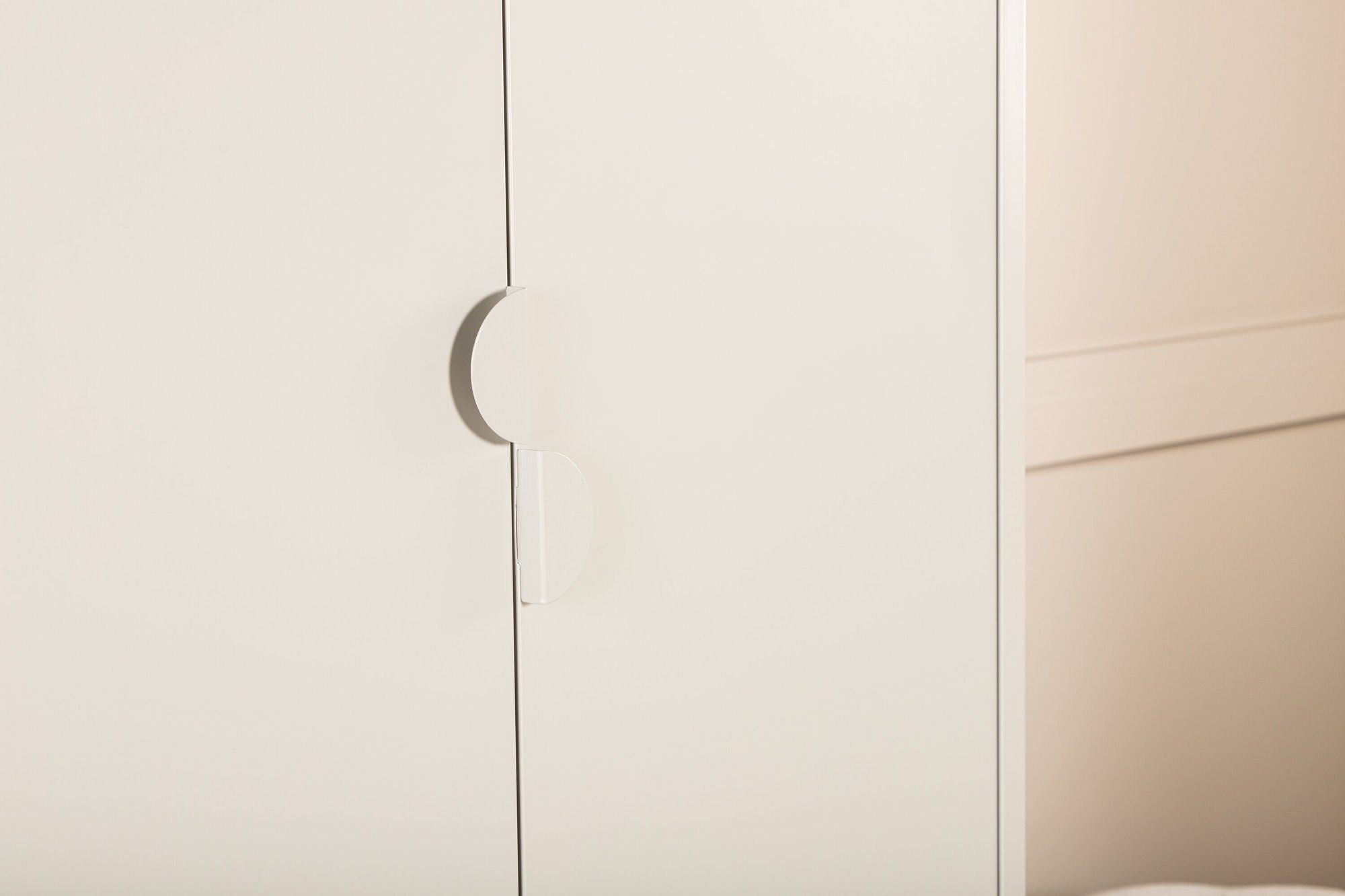 Kleiderschrank Piring 183cm aus Metall - Beige-Kleiderschränke-Venture Home-le canapé
