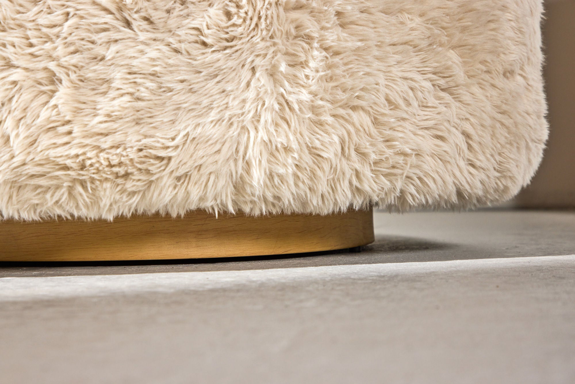 Loungesessel Astru aus Kunstfell - Beige-Loungesessel-Venture Home-le canapé