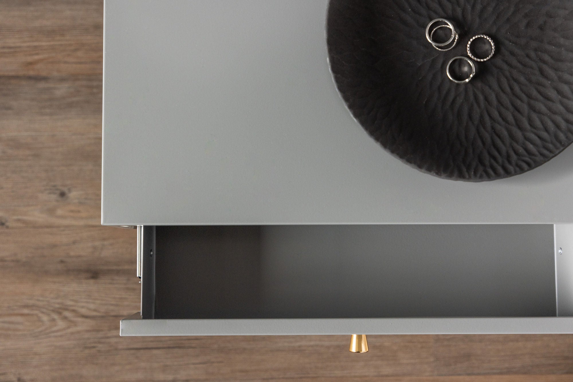 Nachttisch Bakal aus Metall - Hellgrau-Nachttische-Venture Home-le canapé