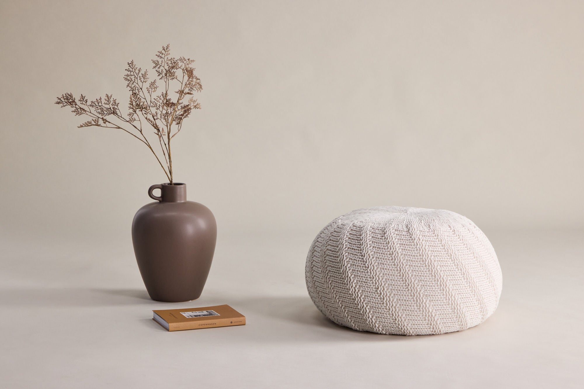Pouf Ted Ø45cm - Cremeweiß-Strickpouf-Venture Home-le canapé