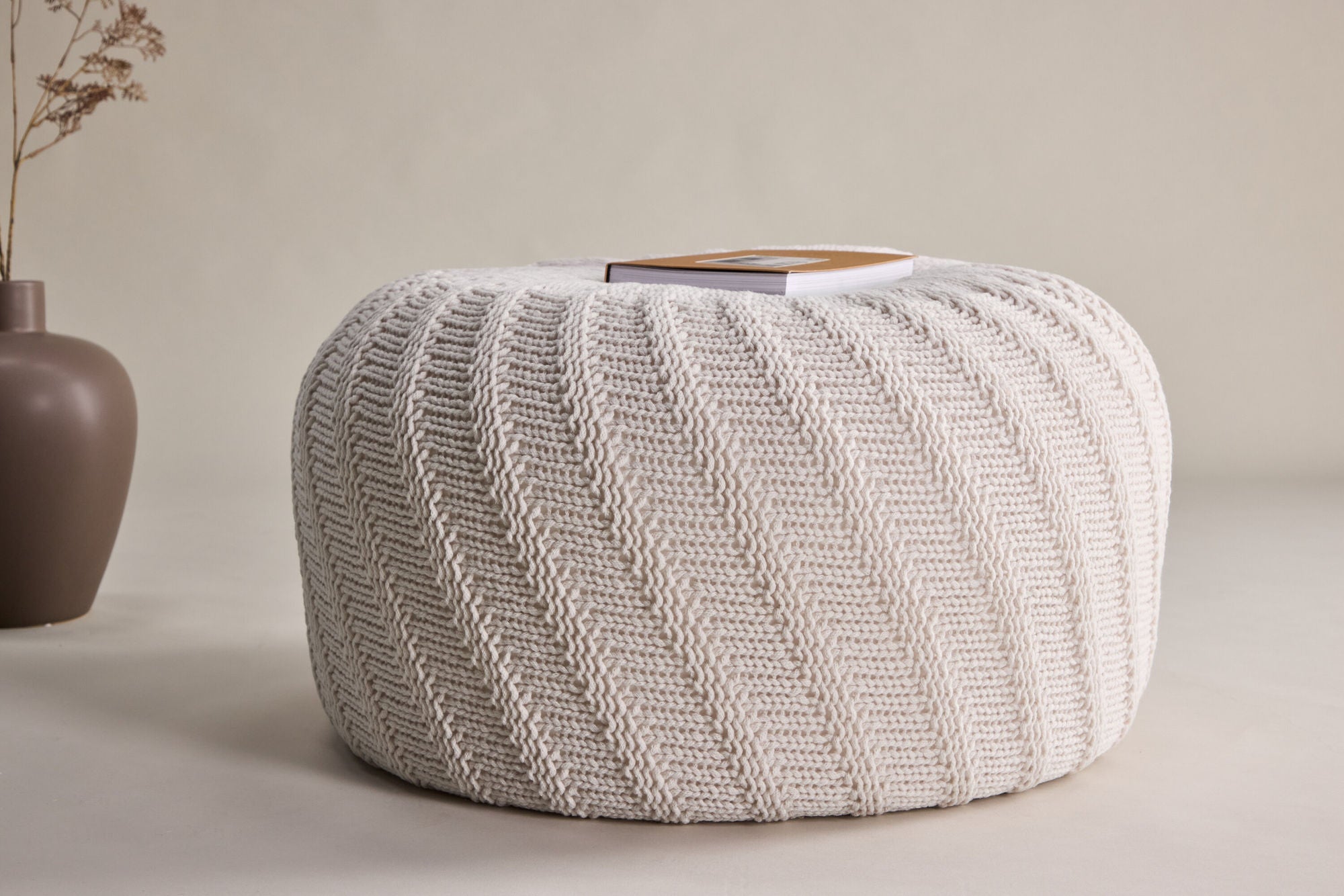 Pouf Ted Ø60cm - Cremeweiß-Strickpouf-Venture Home-le canapé