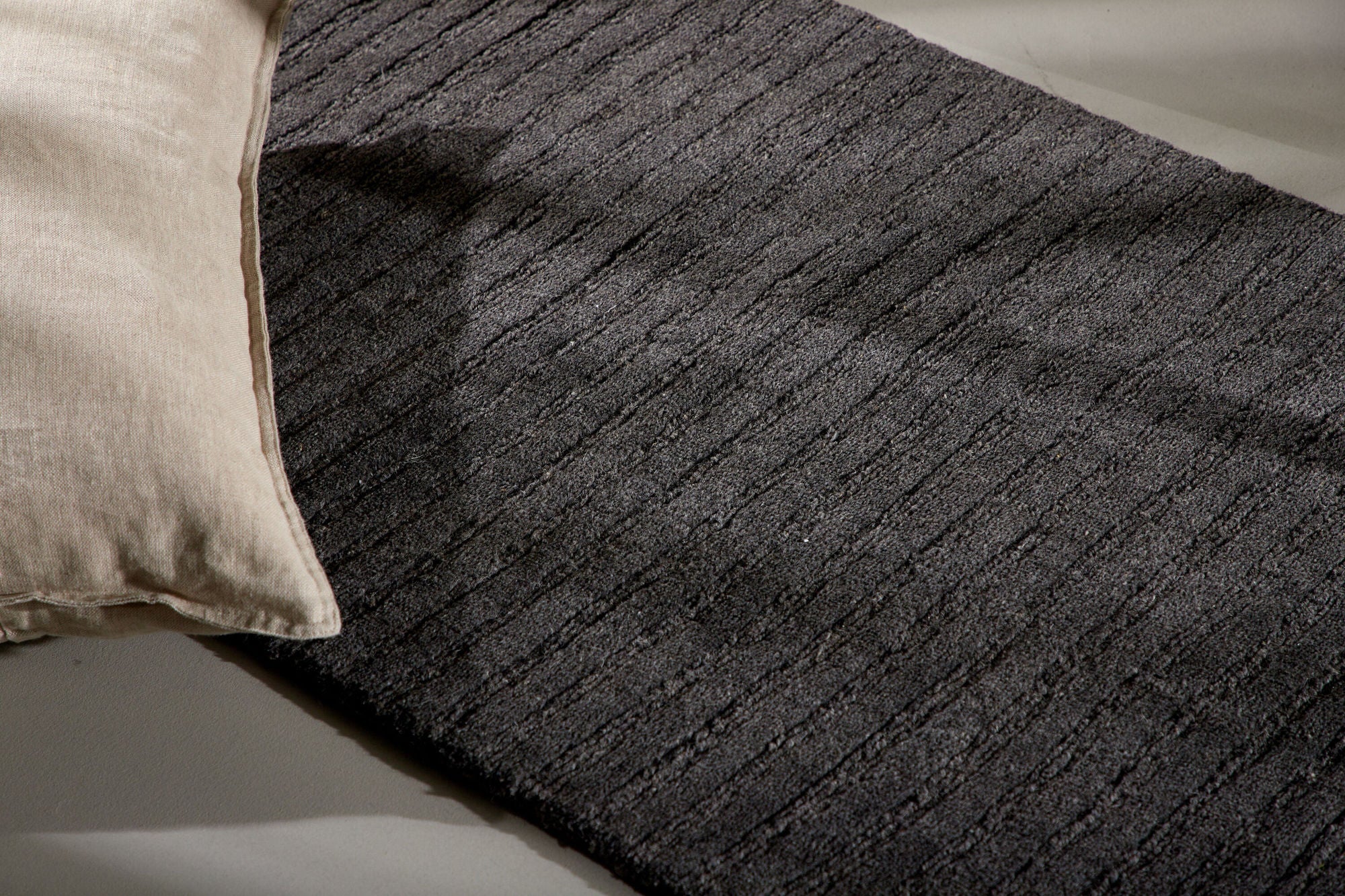 Teppich Milton 200*70cm - Dunkelgrau-Teppich-Venture Home-le canapé