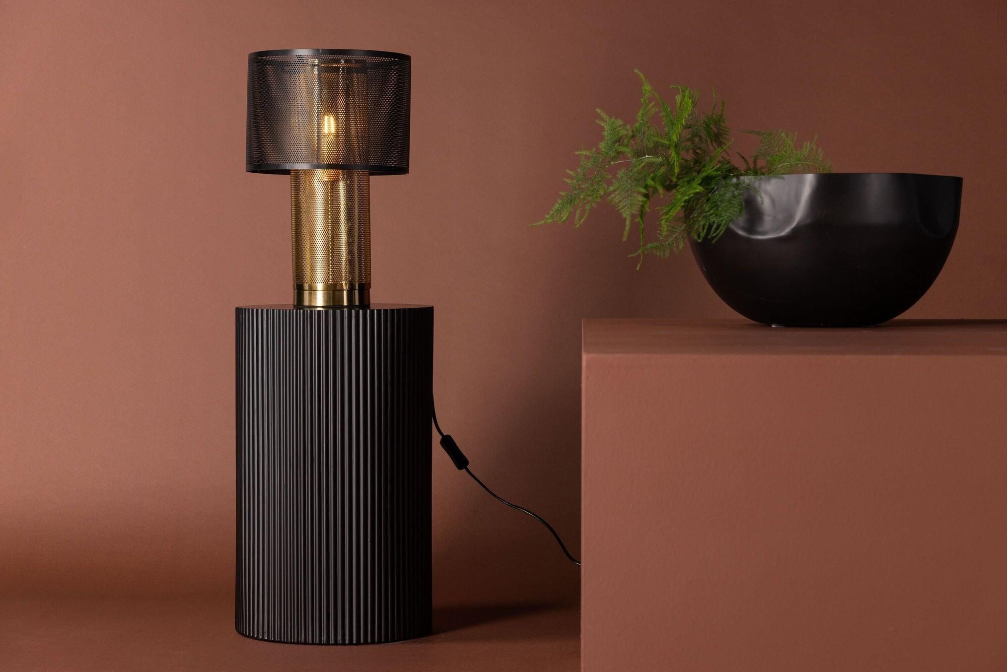 Tischlampe Gap - Gold & Schwarzes Metall-Tischlampen-Venture Home-le canapé