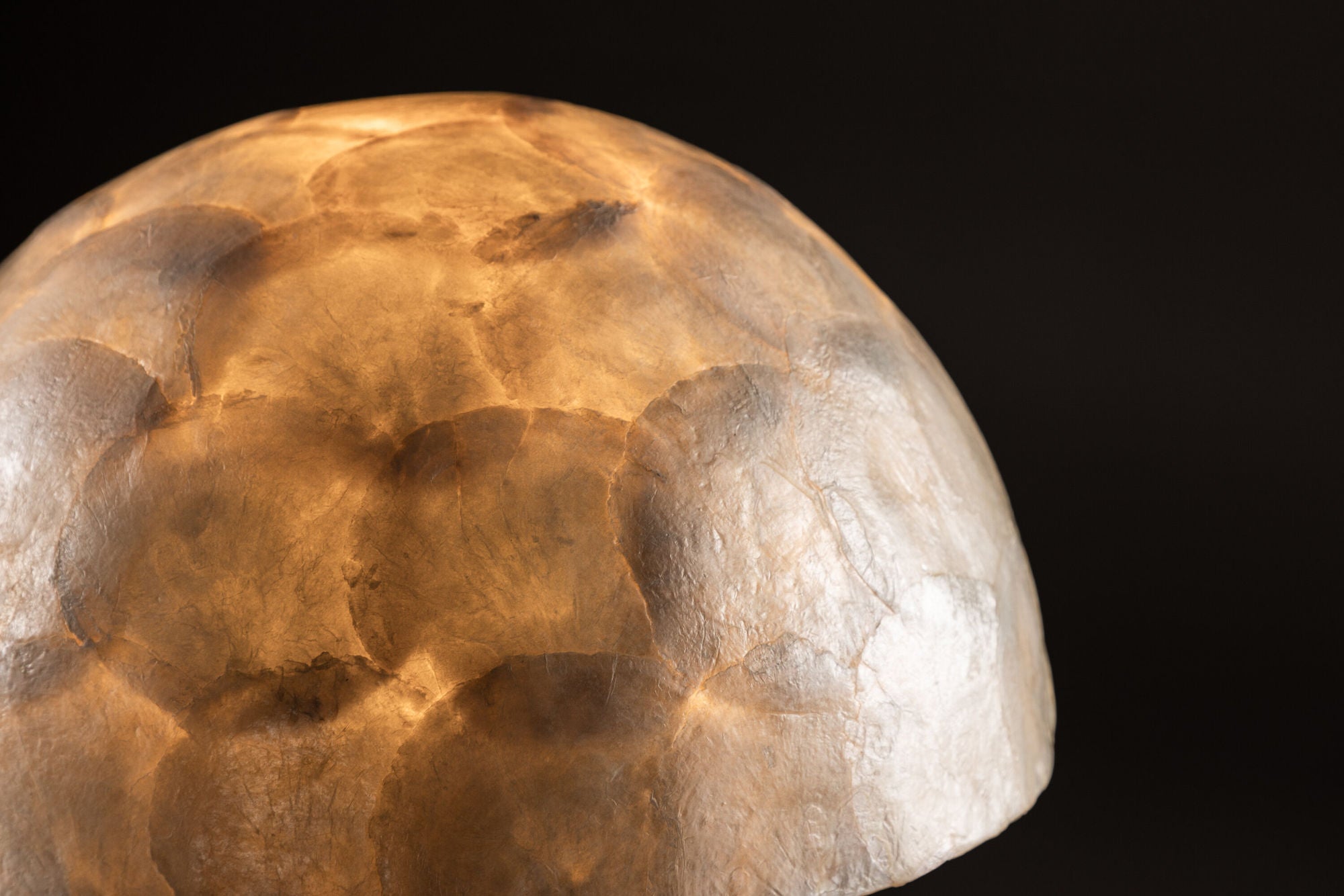 Tischlampe Lindön Ø36cm - Capizmuschel Optik-Tischlampen-Vind-le canapé