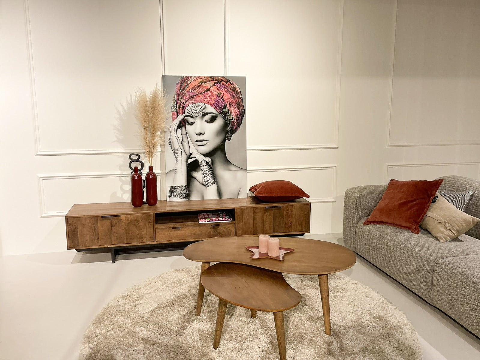 TV-Lowboard Valdez aus Mangoholz 220*40cm - Hellbraun-TV-lowboards-Livingfurn-le canapé