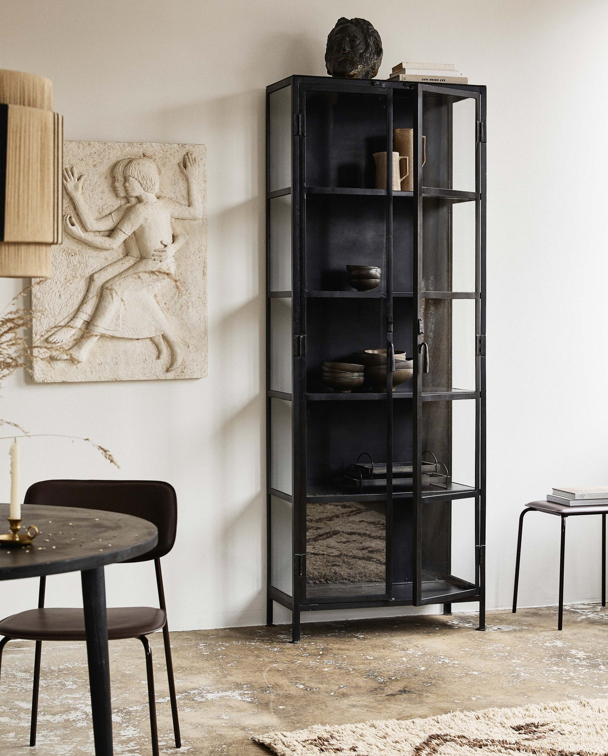 Vitrinenschrank Phoenix 214cm aus Glas mit Metallrahmen - Schwarz-Vitrinen-Nordal A/S-le canapé
