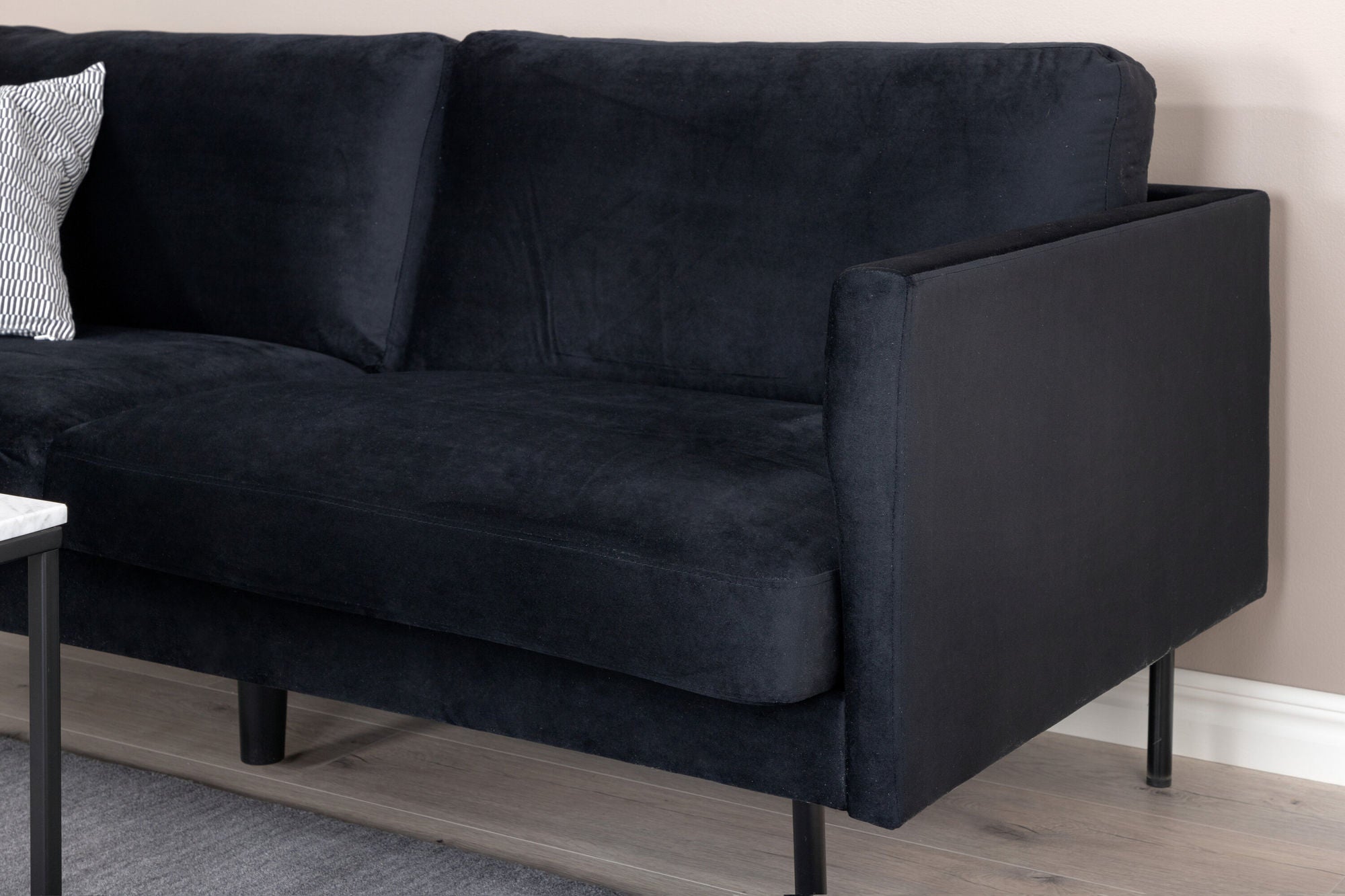 2-Sitzer Sofa Zoom aus Samt- Schwarz-2-Sitzer Sofa-Venture Home-le canapé
