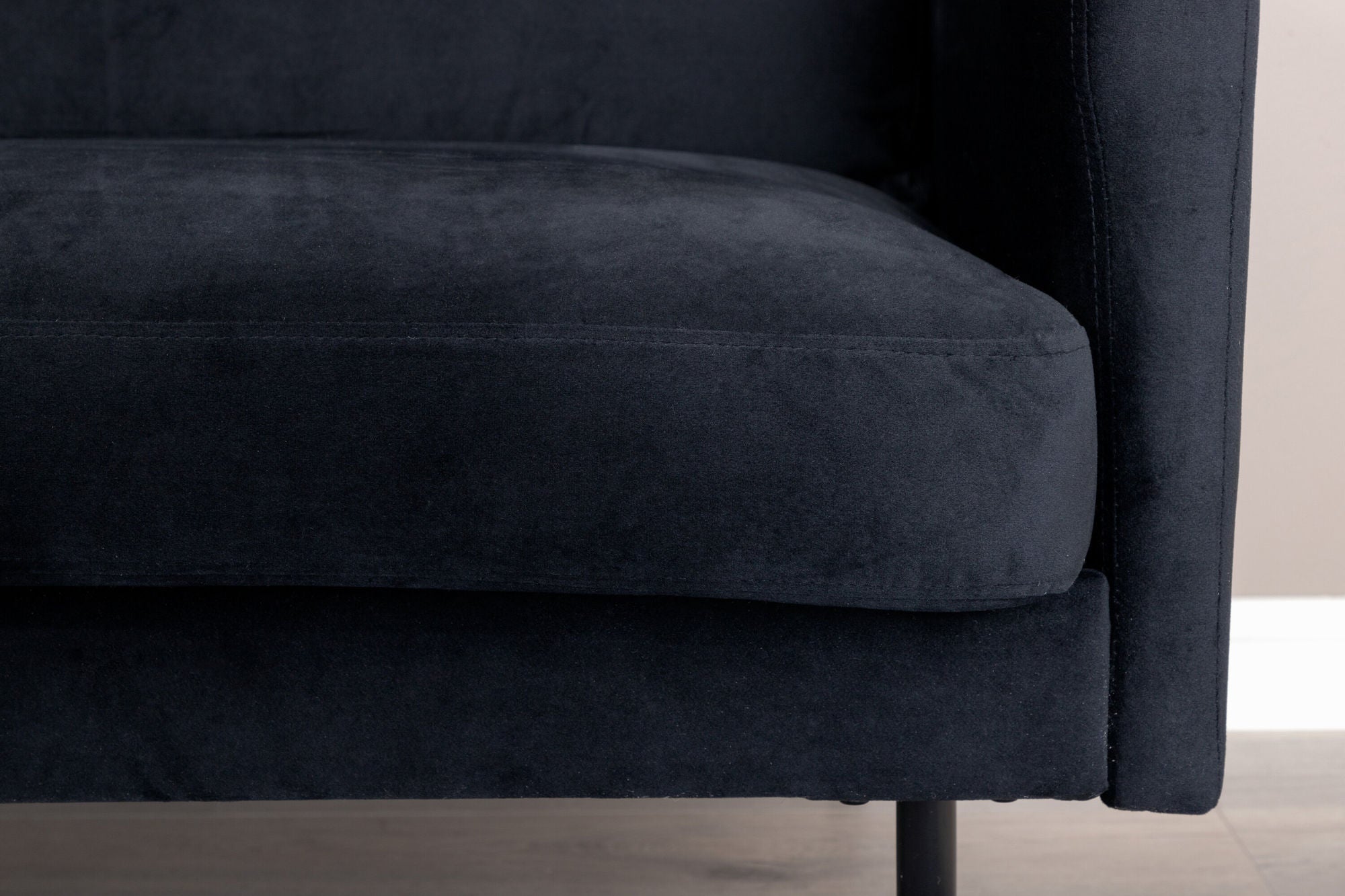 2-Sitzer Sofa Zoom aus Samt- Schwarz-2-Sitzer Sofa-Venture Home-le canapé