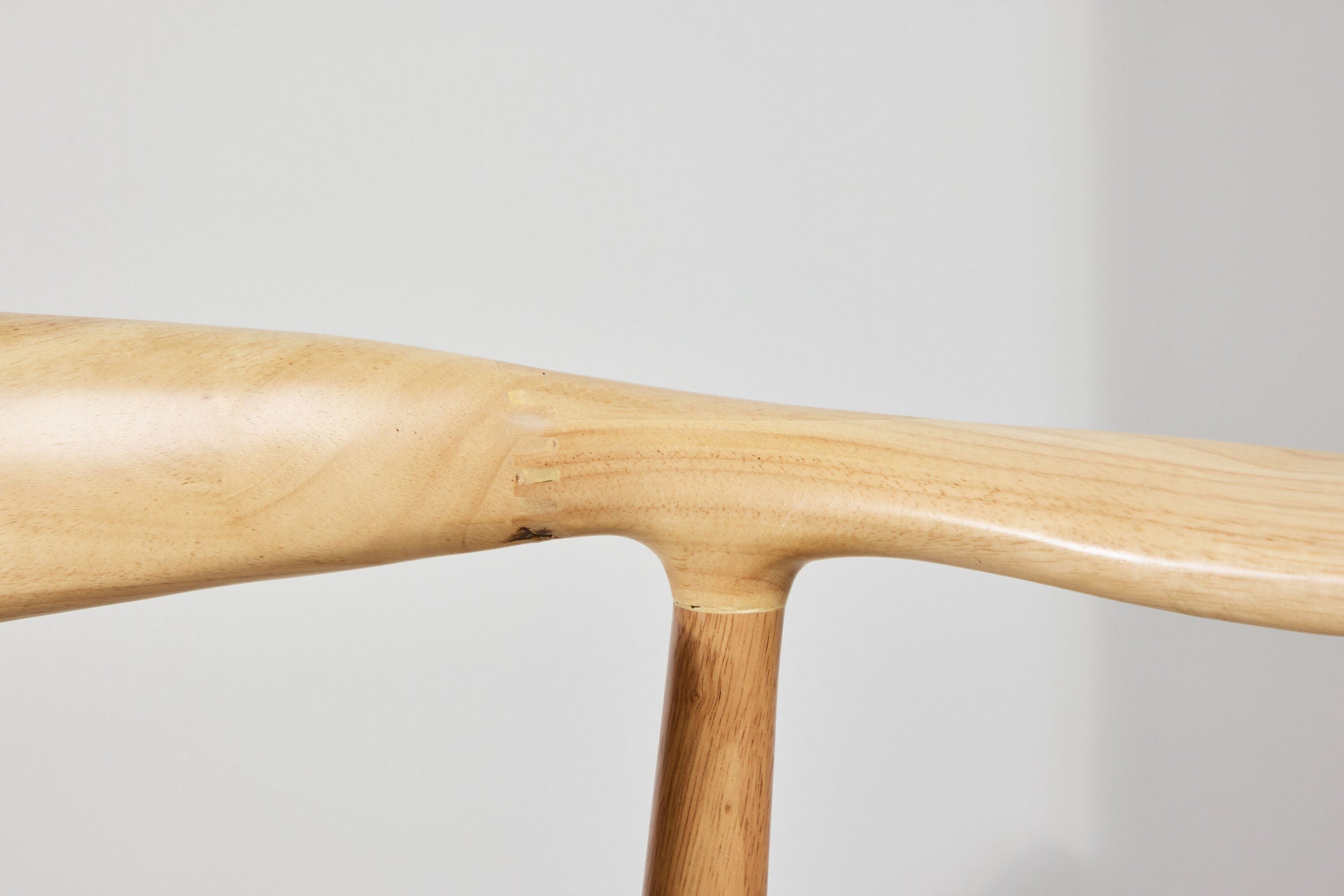 2er-Set Armlehnstühle Lovön aus Gummibaumholz - Weißgewaschen-Holzstühle-Vind-le canapé