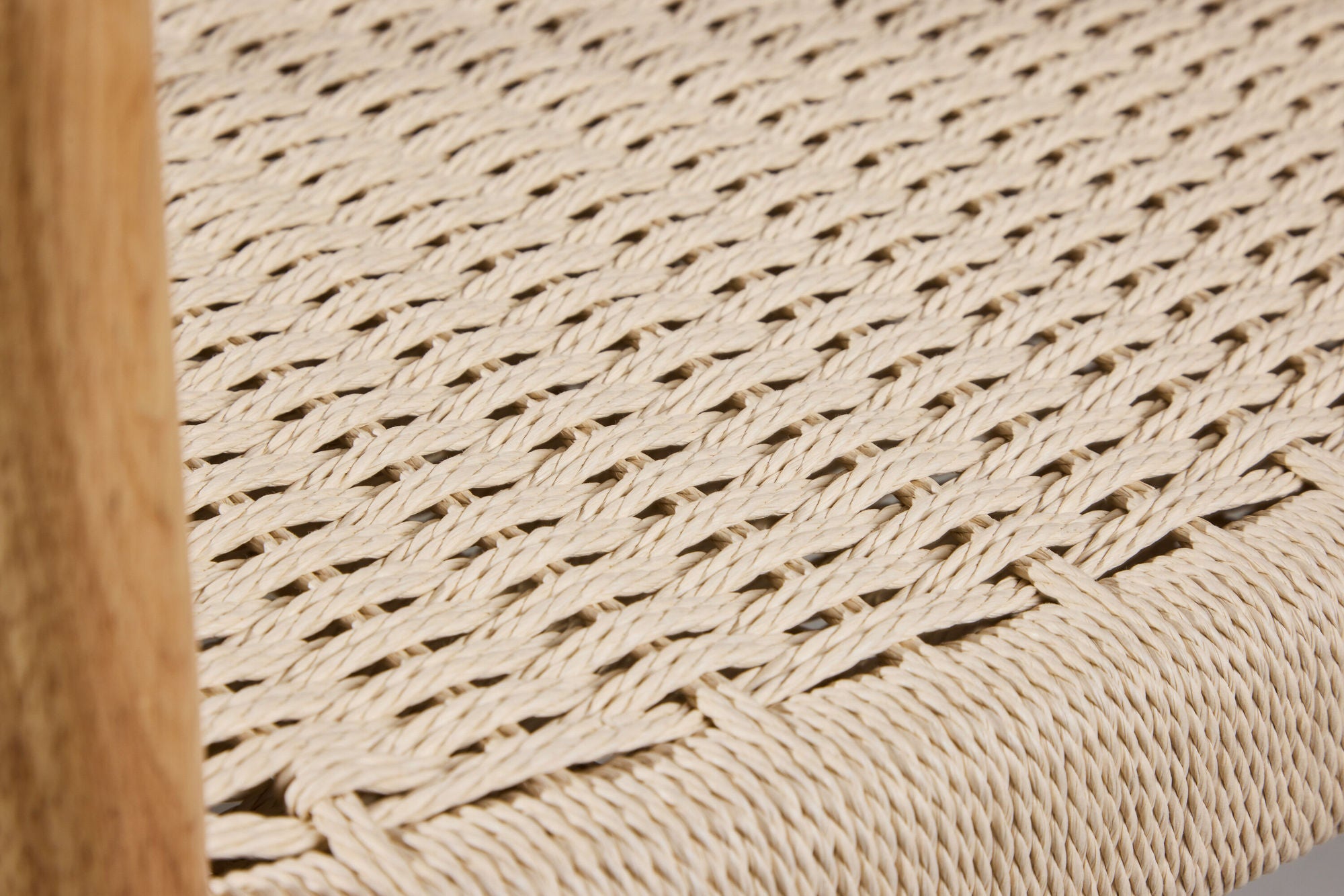 2er-Set Armlehnstühle Lovön aus Gummibaumholz - Weißgewaschen-Holzstühle-Vind-le canapé