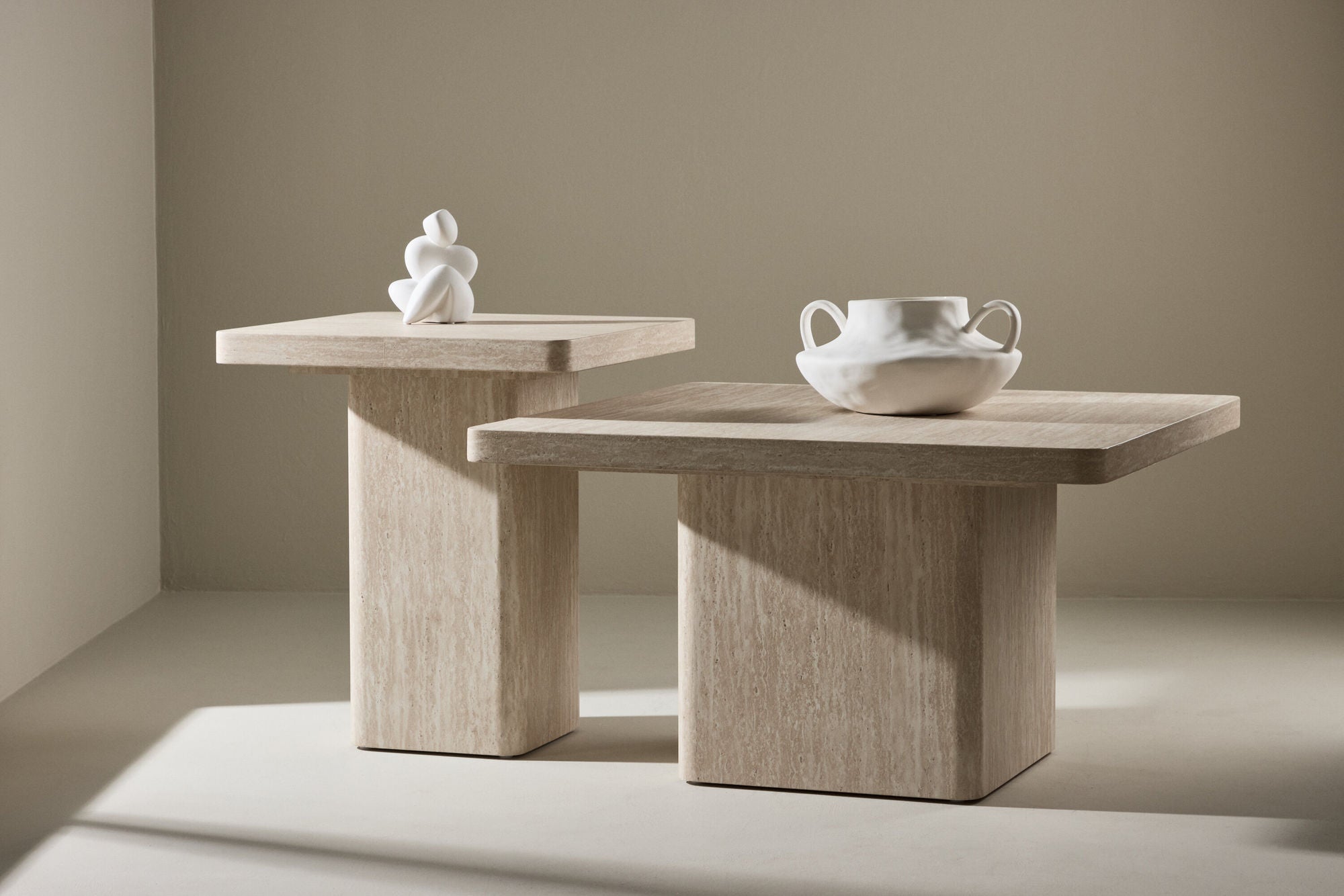 2er-Set Couchtische Qvart - Travertinelook-Couchtische-Venture Home-le canapé