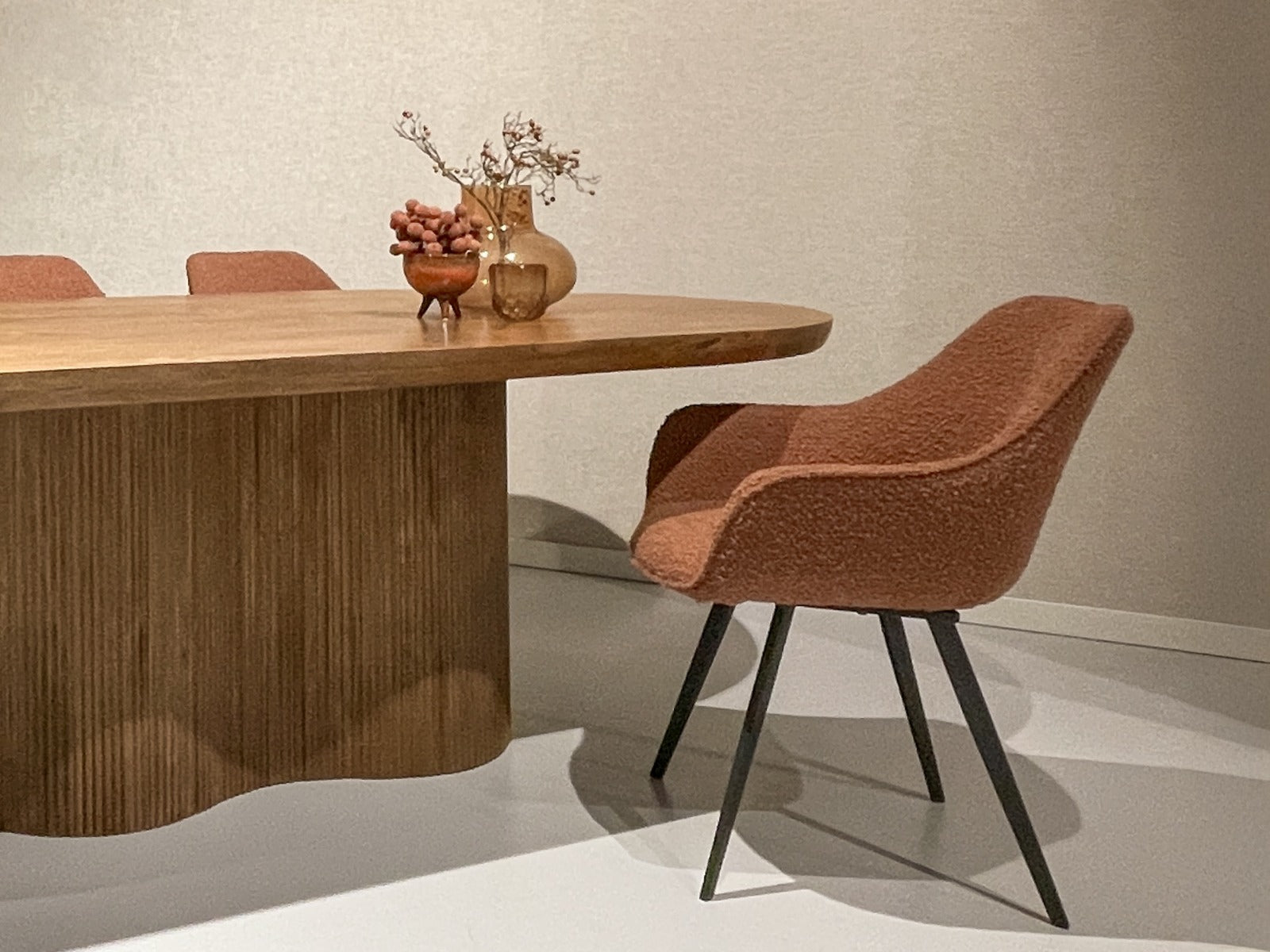 2er-Set Esszimerstühle Luca aus Bouclé - Braun-Esszimmerstühle-Livingfurn-le canapé