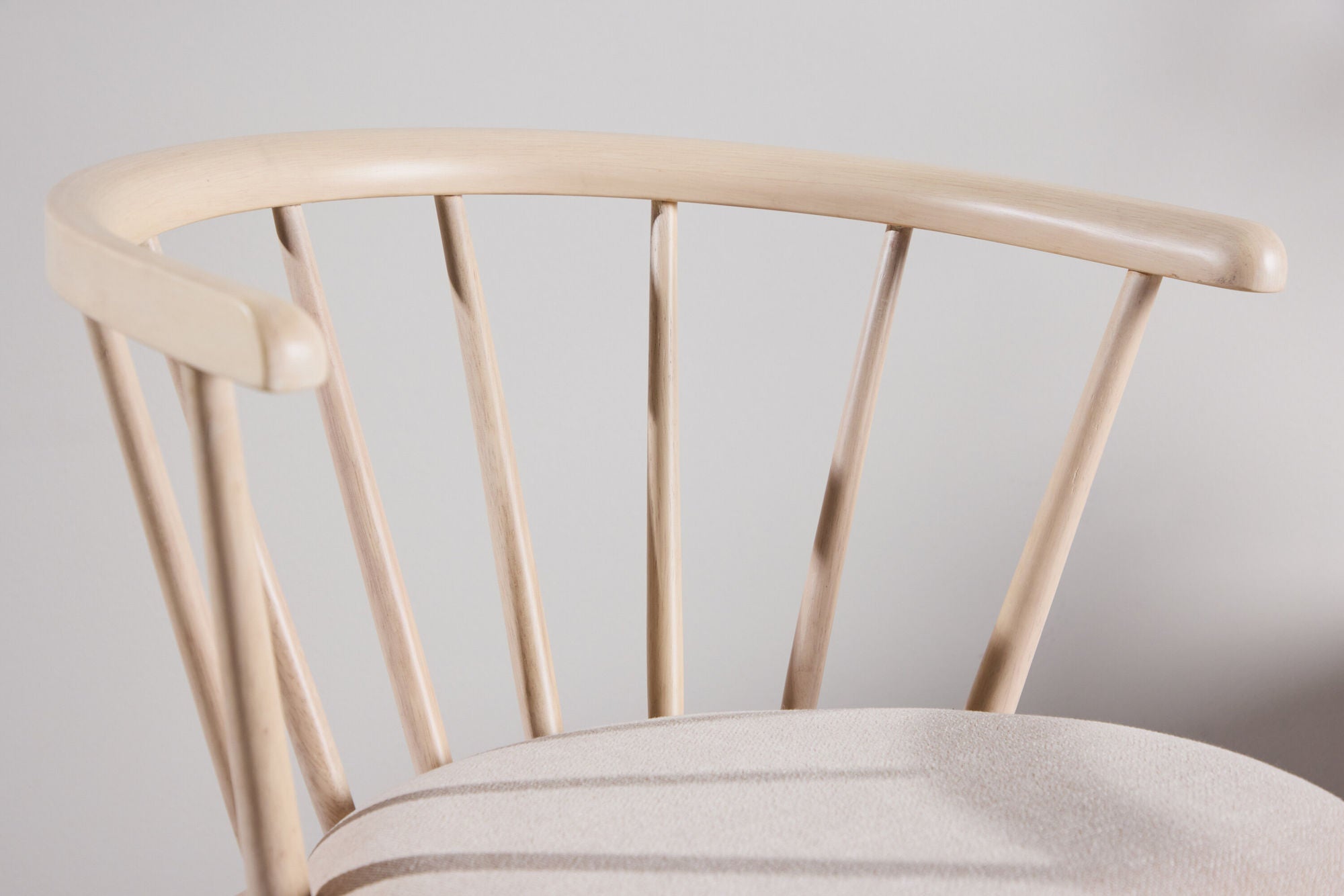 2er-Set Esszimmerstühle Bobby aus Gummibaumholz - Beige-Esszimmerstuhl-Venture Home-le canapé