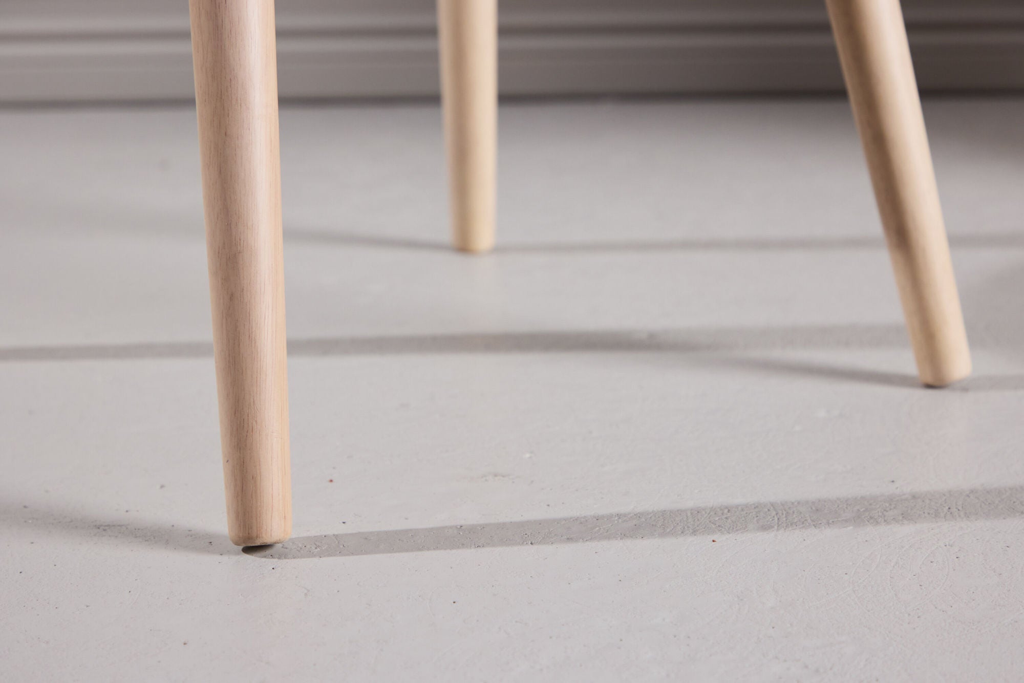 2er-Set Esszimmerstühle Bobby aus Gummibaumholz - Beige-Esszimmerstuhl-Venture Home-le canapé