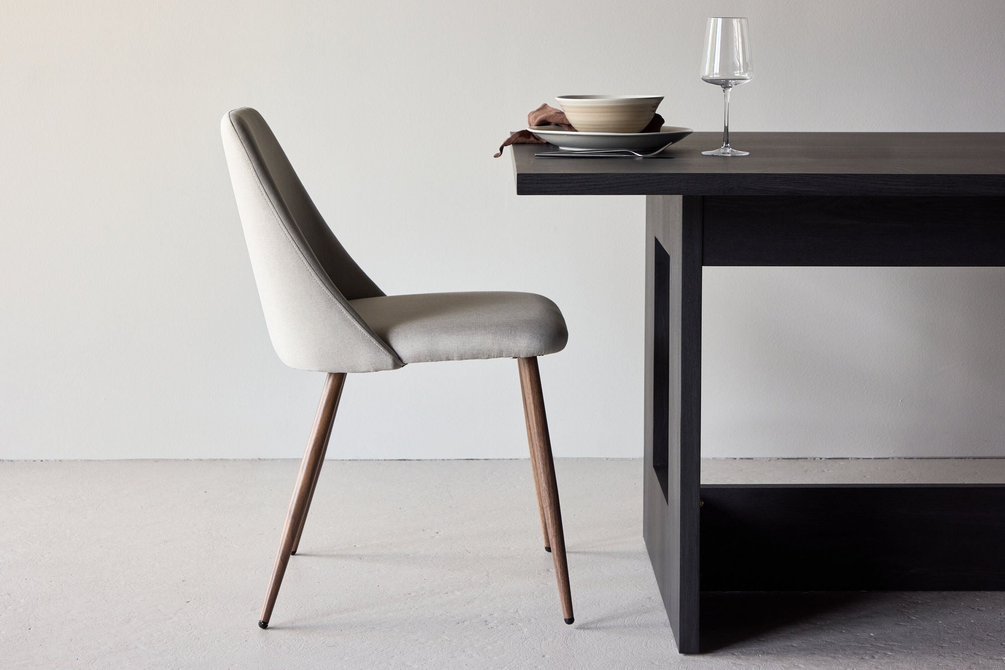 2er-Set Esszimmerstühle Night aus Leinen - Beige & Mokka-Esszimmerstühle-Venture Home-le canapé