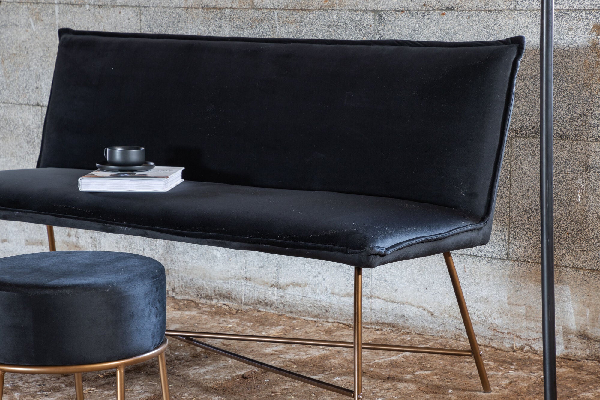 3-Sitzer Sofa Petra aus Samt - Schwarz-3-Sitzer Sofa-Venture Home-le canapé