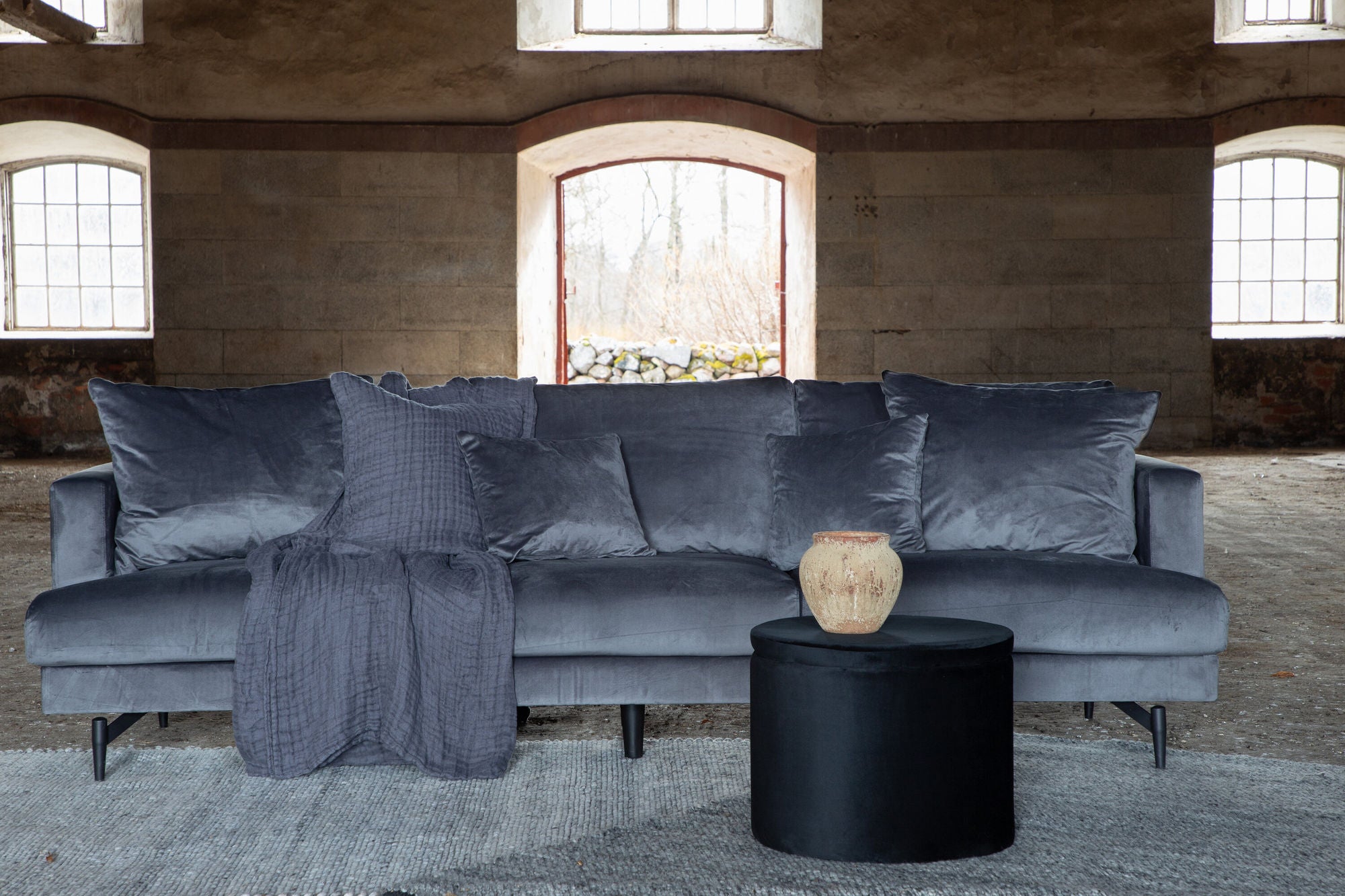 3-Sitzer Sofa Sofia aus Samt - Dunkelgrau-3-Sitzer Sofas-Venture Home-le canapé