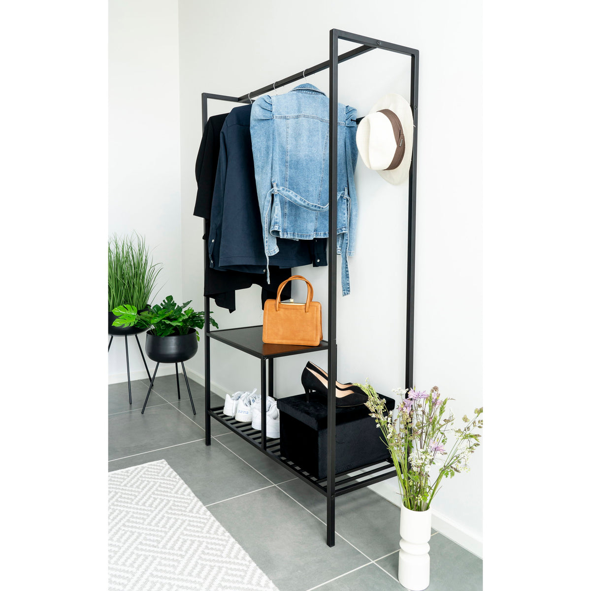 Garderobe Vita 170cm aus Metall mit 2 Ablagen - Schwarz
