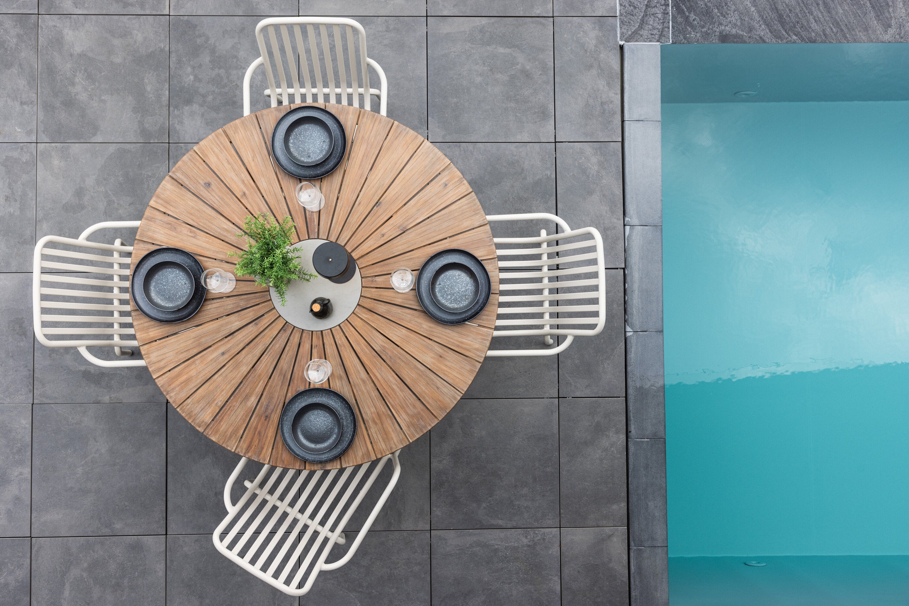 Gartentisch Rosario Ø140cm aus Massivholz - Braun - Venture Home - le canapé